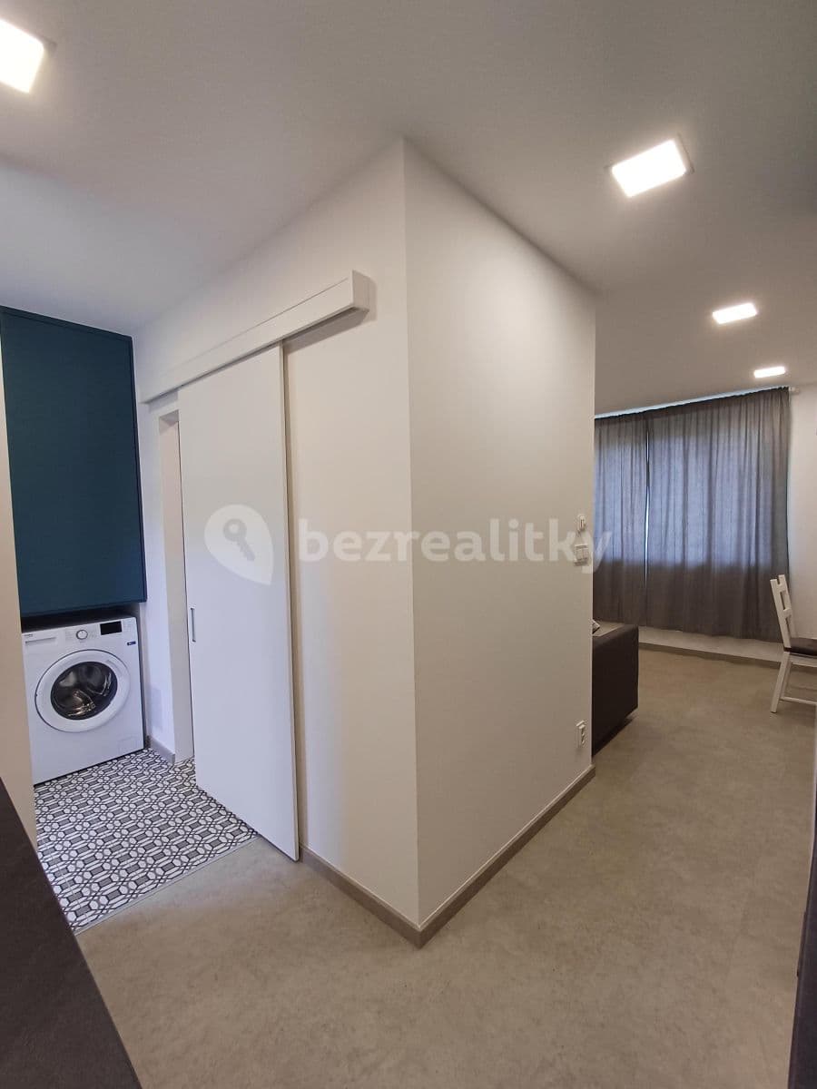 Studio flat to rent, 26 m², Gallašova, Brno, Jihomoravský Region Studio flat to rent, 26 m², Gallašova, Brno, Jihomoravský Region