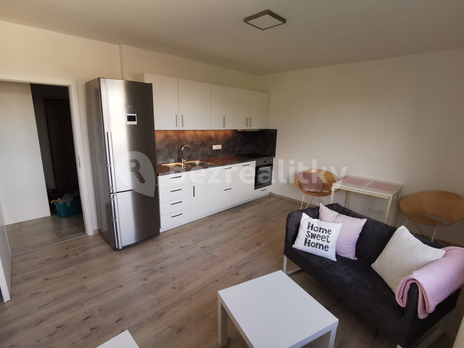1 bedroom with open-plan kitchen flat to rent, 42 m², Krupská, Prague, Prague 1 bedroom with open-plan kitchen flat to rent, 42 m², Krupská, Prague, Prague