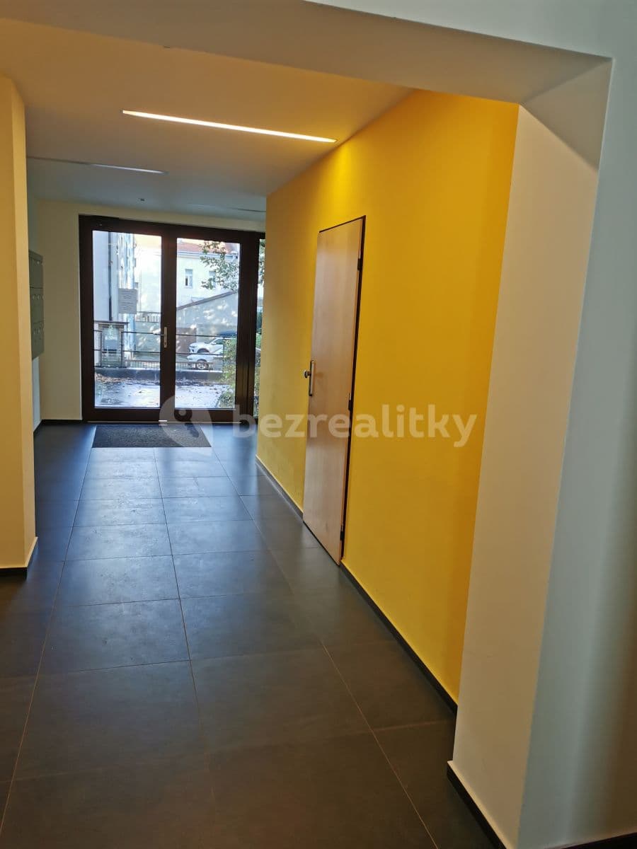 1 bedroom with open-plan kitchen flat to rent, 42 m², Krupská, Prague, Prague 1 bedroom with open-plan kitchen flat to rent, 42 m², Krupská, Prague, Prague