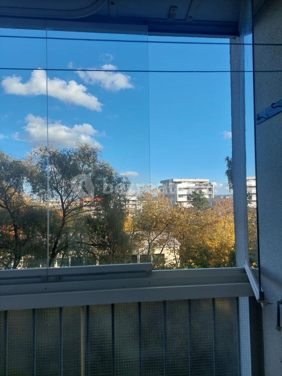 2 bedroom with open-plan kitchen flat to rent, 70 m², Jažlovická, Prague, Prague 2 bedroom with open-plan kitchen flat to rent, 70 m², Jažlovická, Prague, Prague