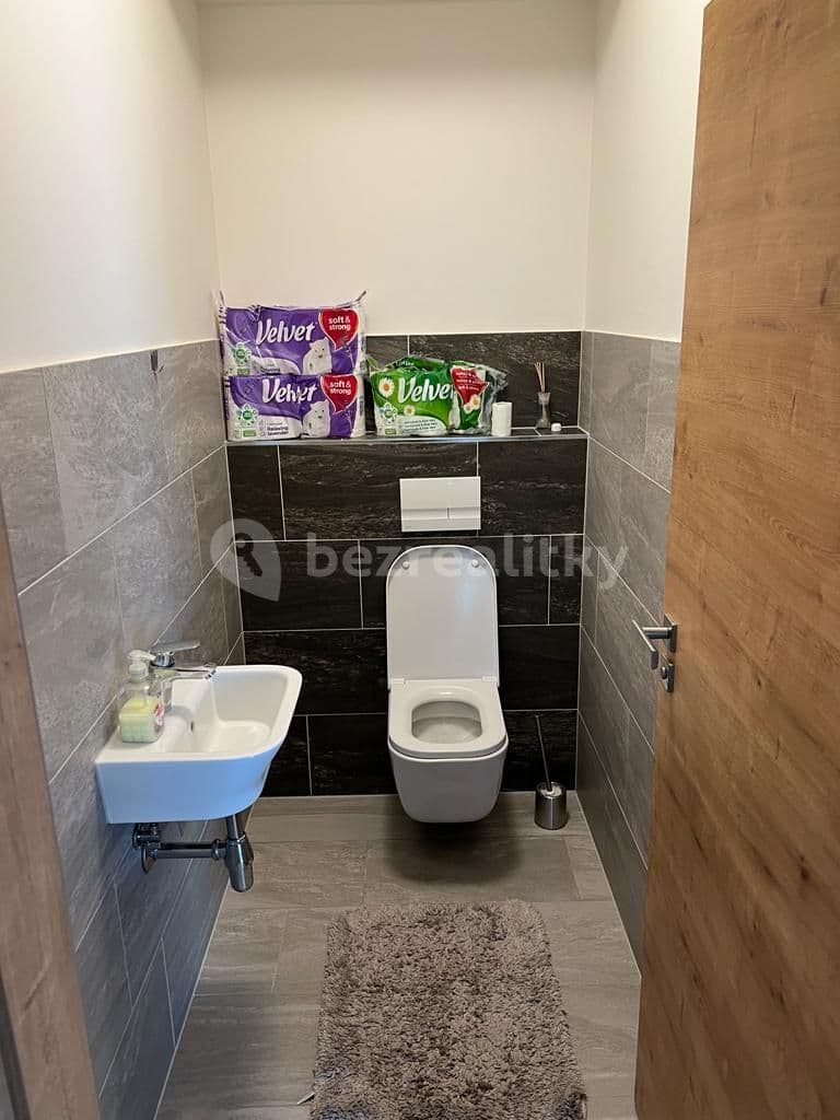 2 bedroom with open-plan kitchen flat to rent, 92 m², Kryšpínova, Prague, Prague 2 bedroom with open-plan kitchen flat to rent, 92 m², Kryšpínova, Prague, Prague