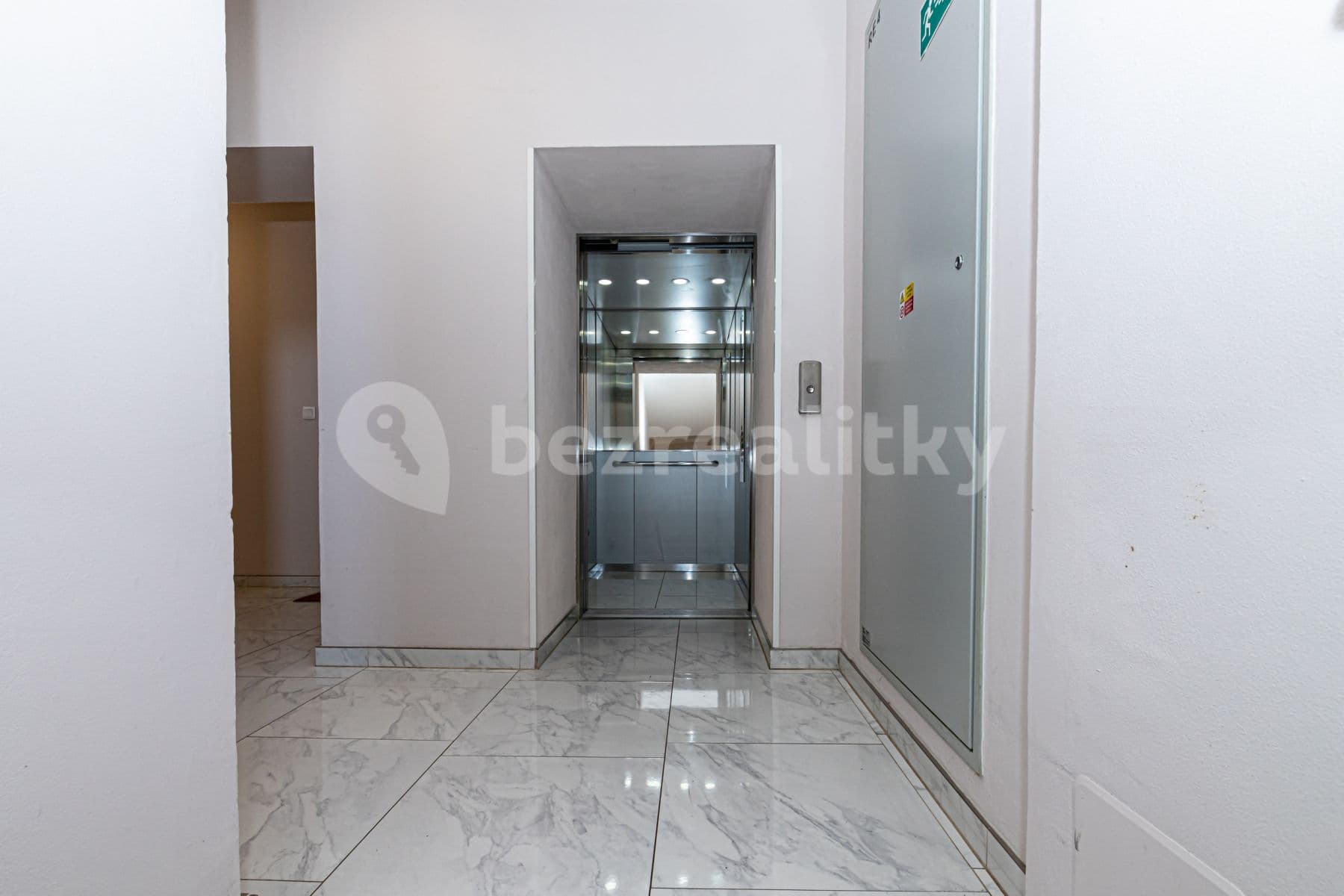 Studio flat to rent, 30 m², Záhřebská, Prague, Prague Studio flat to rent, 30 m², Záhřebská, Prague, Prague