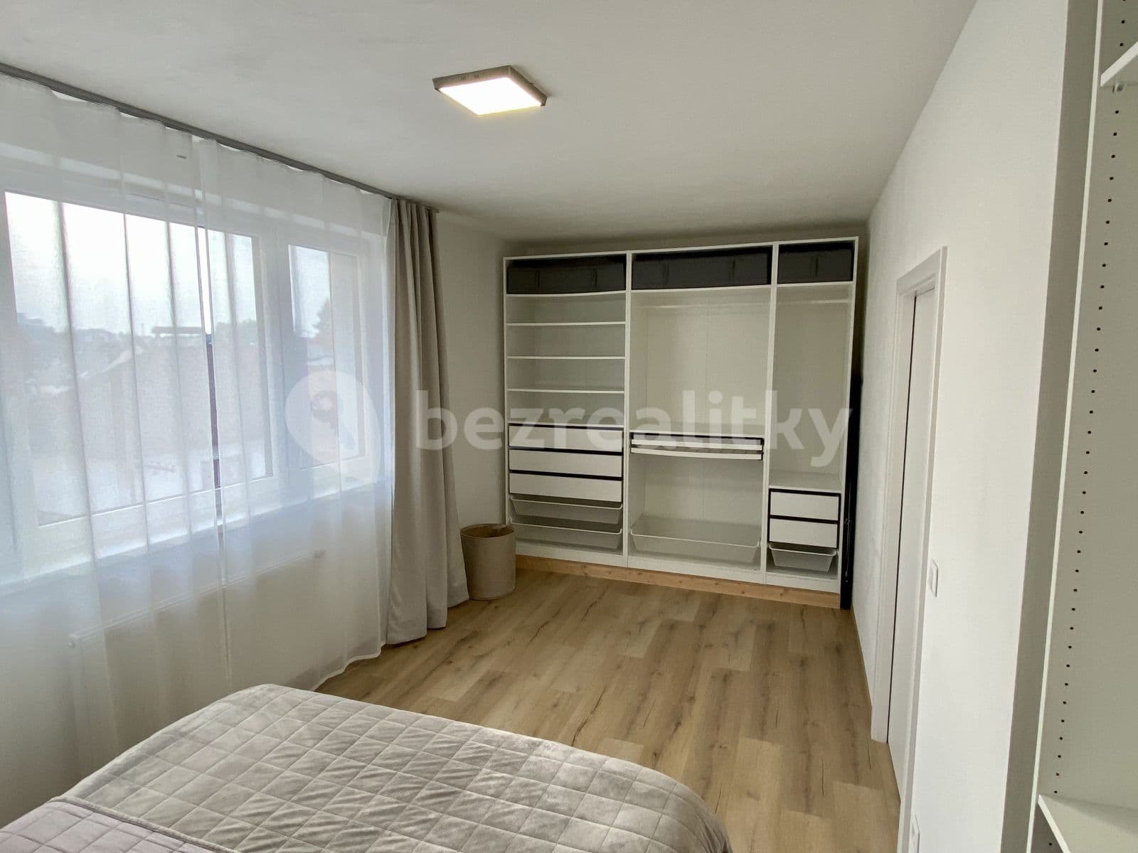 1 bedroom with open-plan kitchen flat to rent, 52 m², Východní, Pardubice, Pardubický Region 1 bedroom with open-plan kitchen flat to rent, 52 m², Východní, Pardubice, Pardubický Region