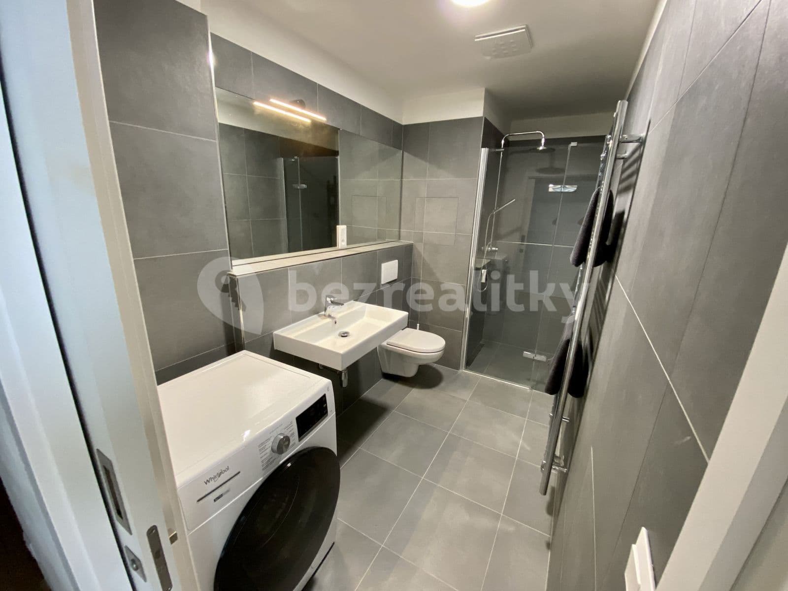 1 bedroom with open-plan kitchen flat to rent, 52 m², Východní, Pardubice, Pardubický Region 1 bedroom with open-plan kitchen flat to rent, 52 m², Východní, Pardubice, Pardubický Region