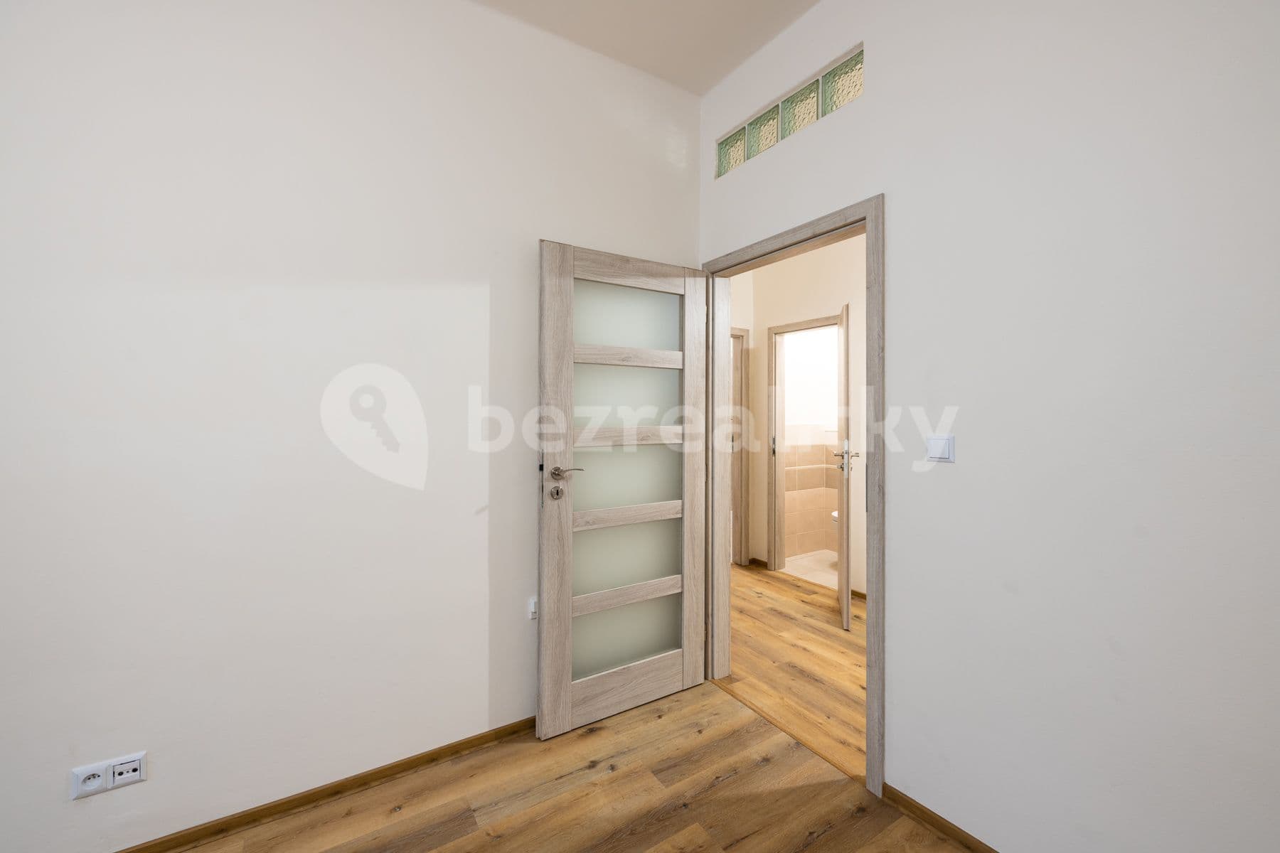 1 bedroom with open-plan kitchen flat for sale, 48 m², Podolská, Prague, Prague