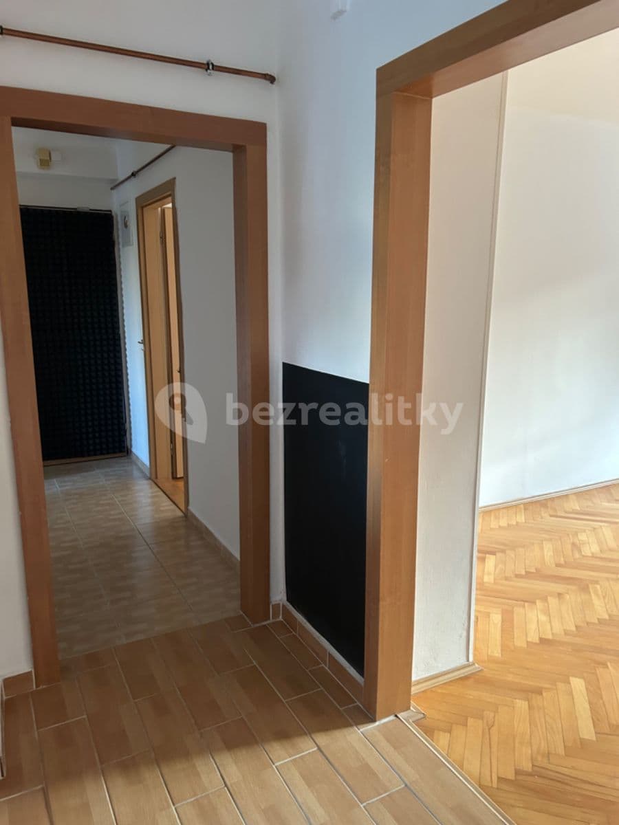 2 bedroom flat to rent, 57 m², Unhošťská, Kladno, Středočeský Region 2 bedroom flat to rent, 57 m², Unhošťská, Kladno, Středočeský Region