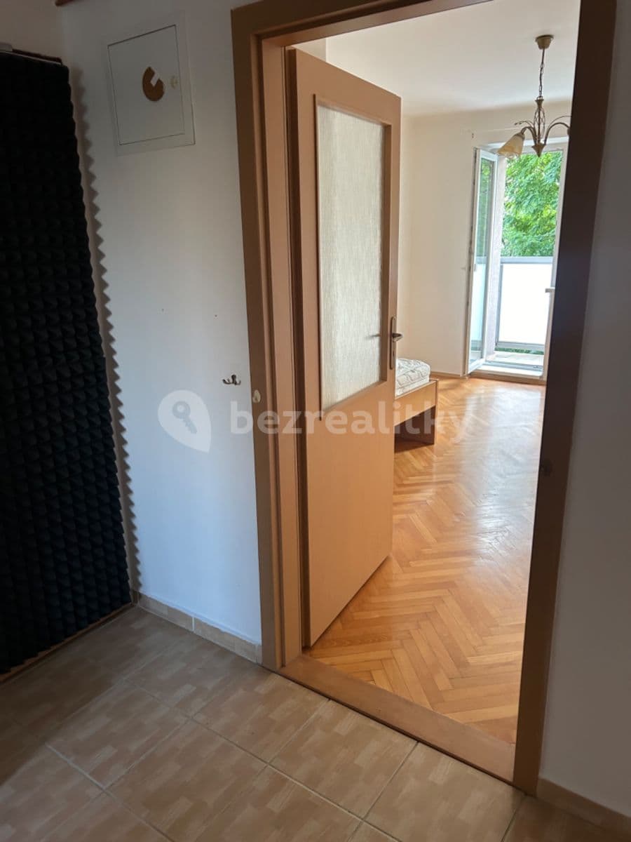 2 bedroom flat to rent, 57 m², Unhošťská, Kladno, Středočeský Region 2 bedroom flat to rent, 57 m², Unhošťská, Kladno, Středočeský Region