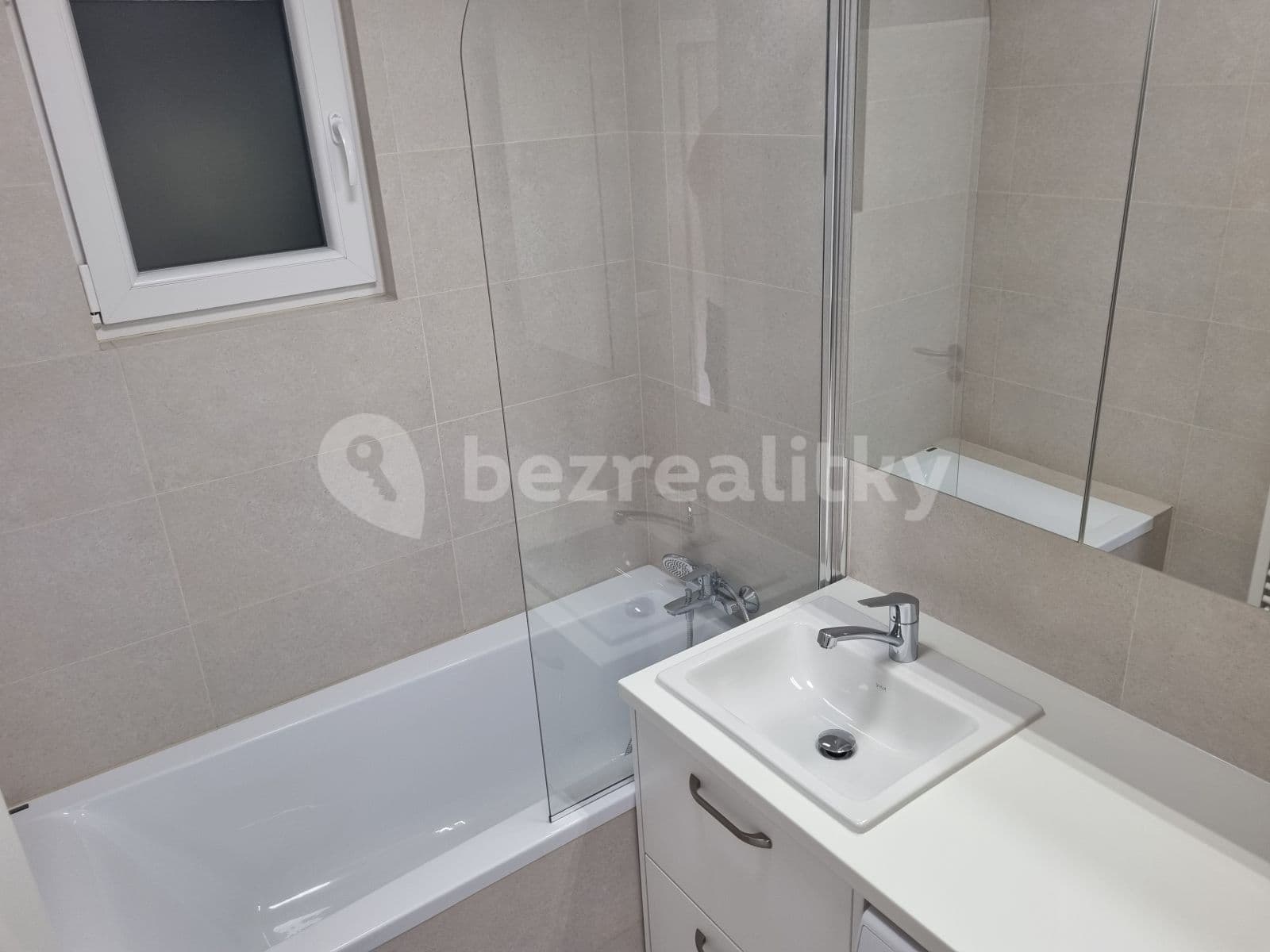 1 bedroom with open-plan kitchen flat to rent, 47 m², Antonínská, Prague, Prague 1 bedroom with open-plan kitchen flat to rent, 47 m², Antonínská, Prague, Prague