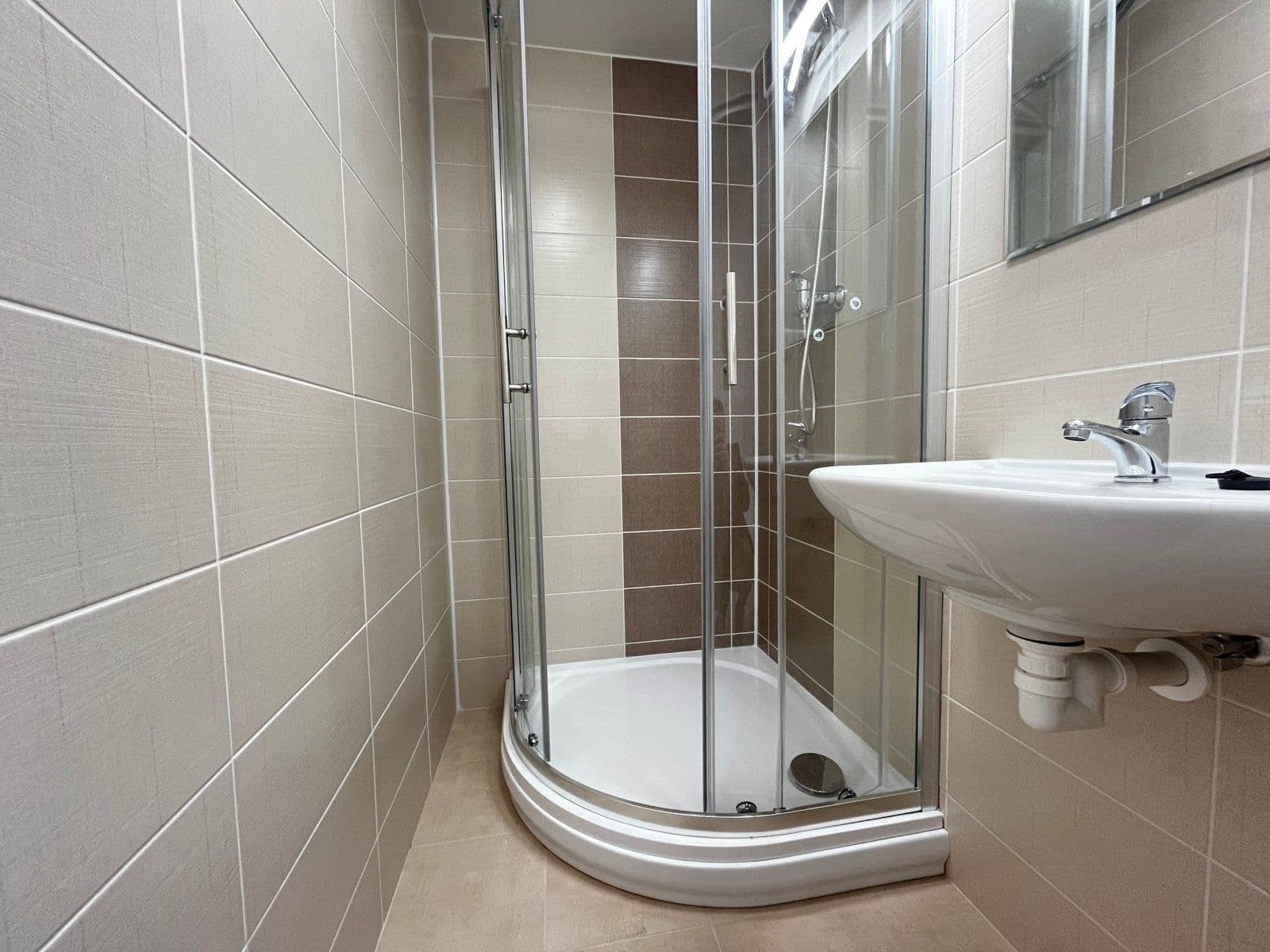 Studio flat to rent, 26 m², Masarykova třída, Orlová, Moravskoslezský Region Studio flat to rent, 26 m², Masarykova třída, Orlová, Moravskoslezský Region