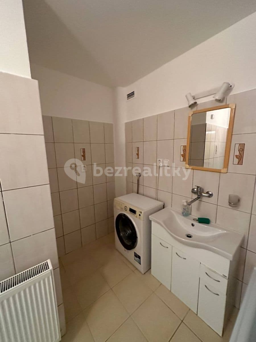 2 bedroom with open-plan kitchen flat to rent, 65 m², Mattoniho nábřeží, Karlovy Vary, Karlovarský Region 2 bedroom with open-plan kitchen flat to rent, 65 m², Mattoniho nábřeží, Karlovy Vary, Karlovarský Region