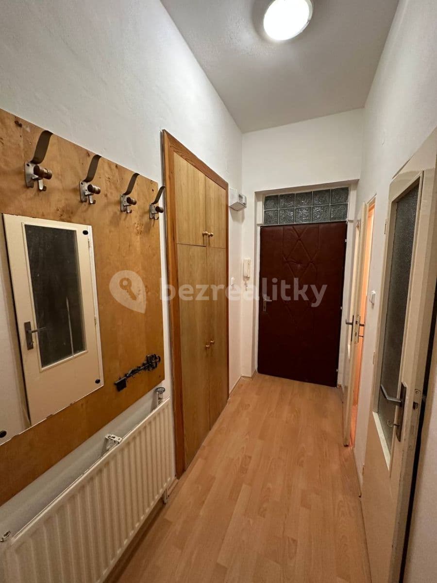 2 bedroom with open-plan kitchen flat to rent, 65 m², Mattoniho nábřeží, Karlovy Vary, Karlovarský Region 2 bedroom with open-plan kitchen flat to rent, 65 m², Mattoniho nábřeží, Karlovy Vary, Karlovarský Region