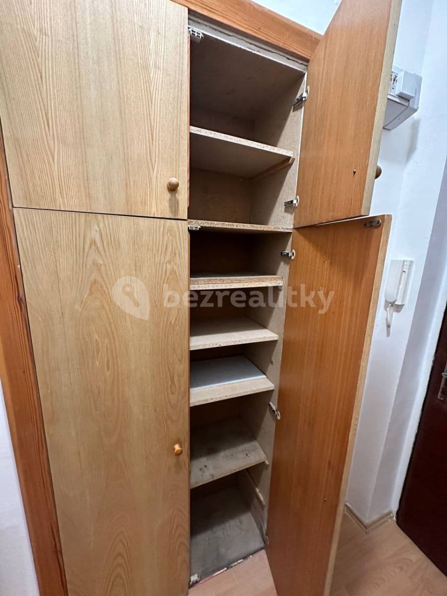 2 bedroom with open-plan kitchen flat to rent, 65 m², Mattoniho nábřeží, Karlovy Vary, Karlovarský Region 2 bedroom with open-plan kitchen flat to rent, 65 m², Mattoniho nábřeží, Karlovy Vary, Karlovarský Region