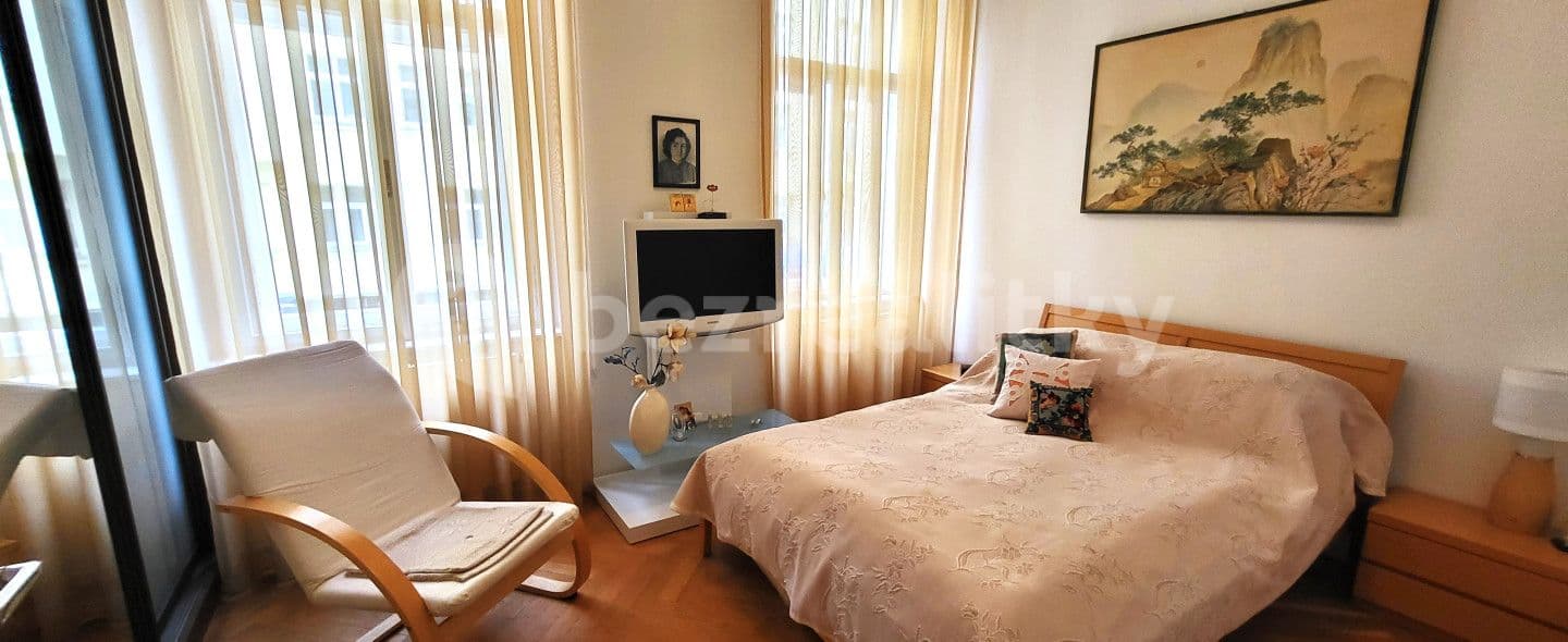 2 bedroom flat for sale, 75 m², Slezská, Prague, Prague