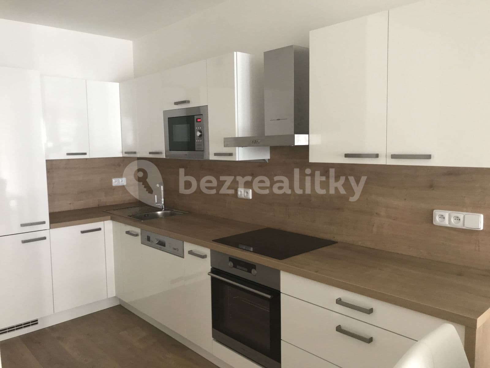 1 bedroom with open-plan kitchen flat to rent, 65 m², Nová, České Budějovice, Jihočeský Region 1 bedroom with open-plan kitchen flat to rent, 65 m², Nová, České Budějovice, Jihočeský Region
