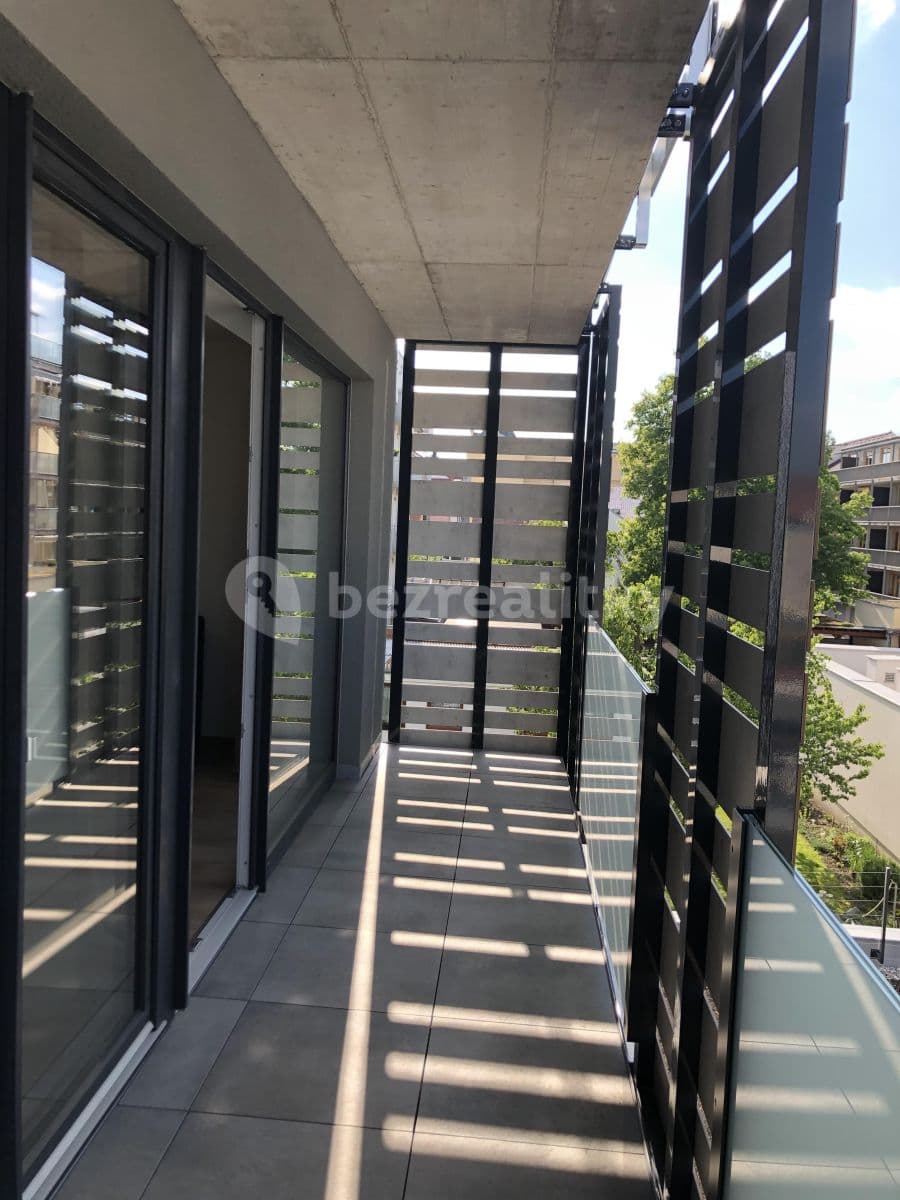 1 bedroom with open-plan kitchen flat to rent, 65 m², Nová, České Budějovice, Jihočeský Region 1 bedroom with open-plan kitchen flat to rent, 65 m², Nová, České Budějovice, Jihočeský Region