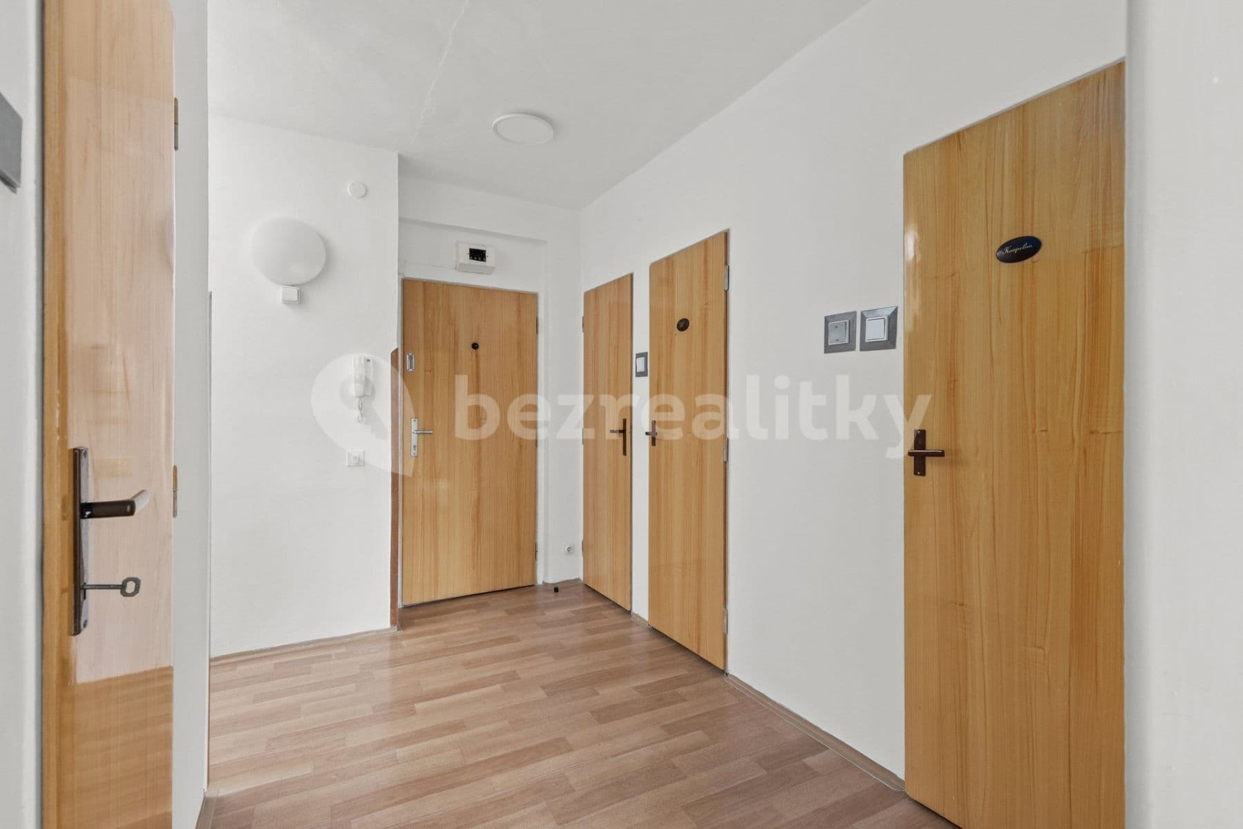2 bedroom with open-plan kitchen flat for sale, 73 m², Na Poustkách, Prague, Prague