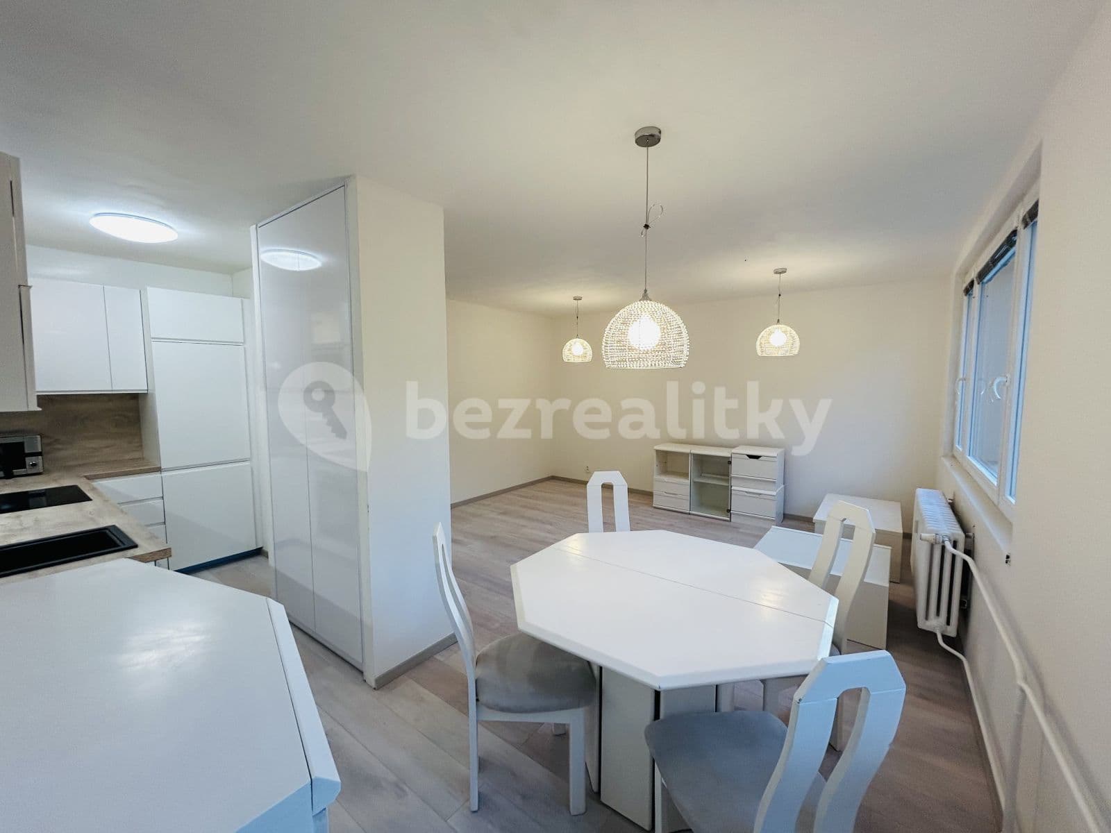 2 bedroom with open-plan kitchen flat to rent, 68 m², Prosluněná, Prague, Prague 2 bedroom with open-plan kitchen flat to rent, 68 m², Prosluněná, Prague, Prague