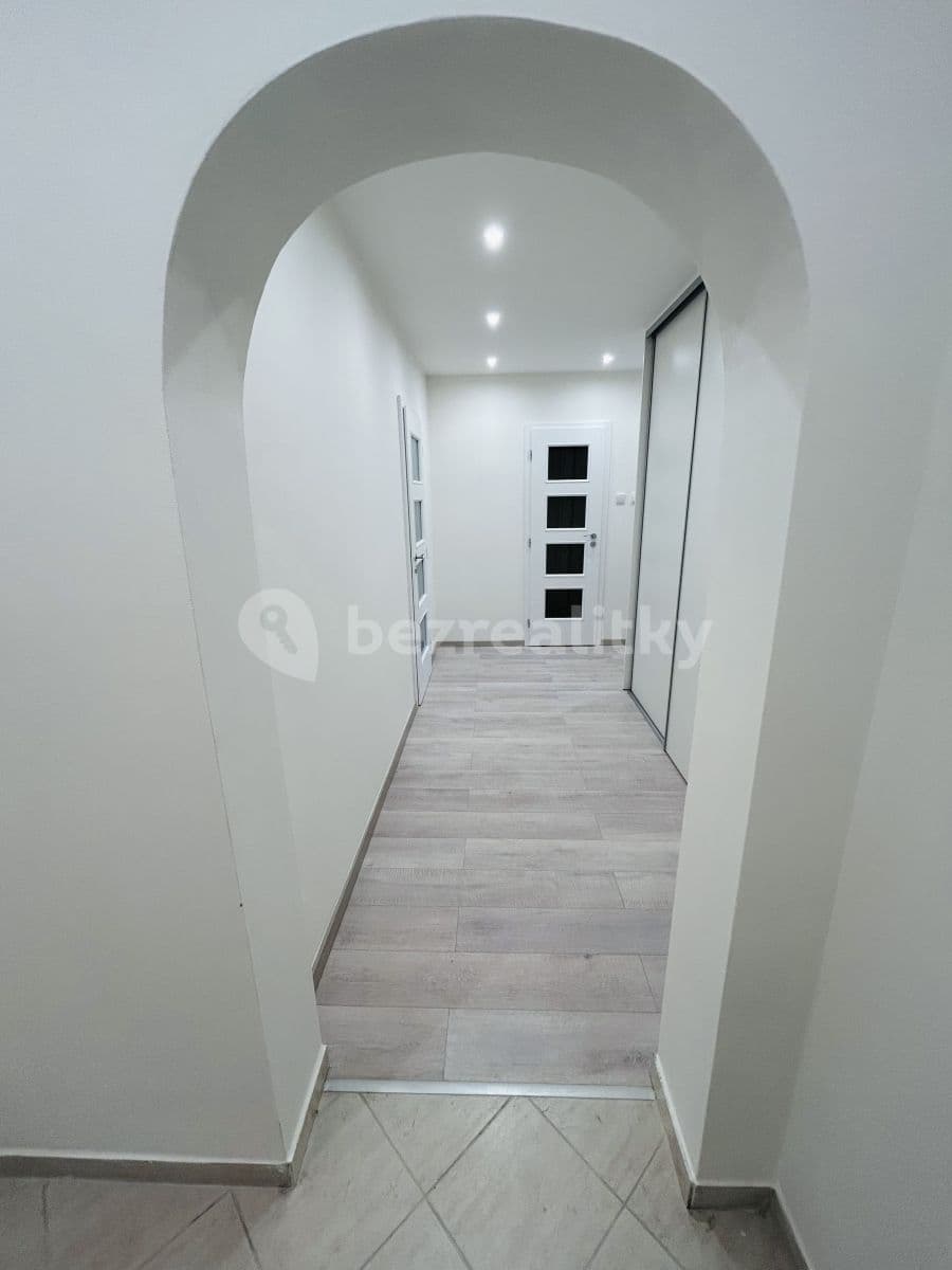 2 bedroom with open-plan kitchen flat to rent, 68 m², Prosluněná, Prague, Prague 2 bedroom with open-plan kitchen flat to rent, 68 m², Prosluněná, Prague, Prague