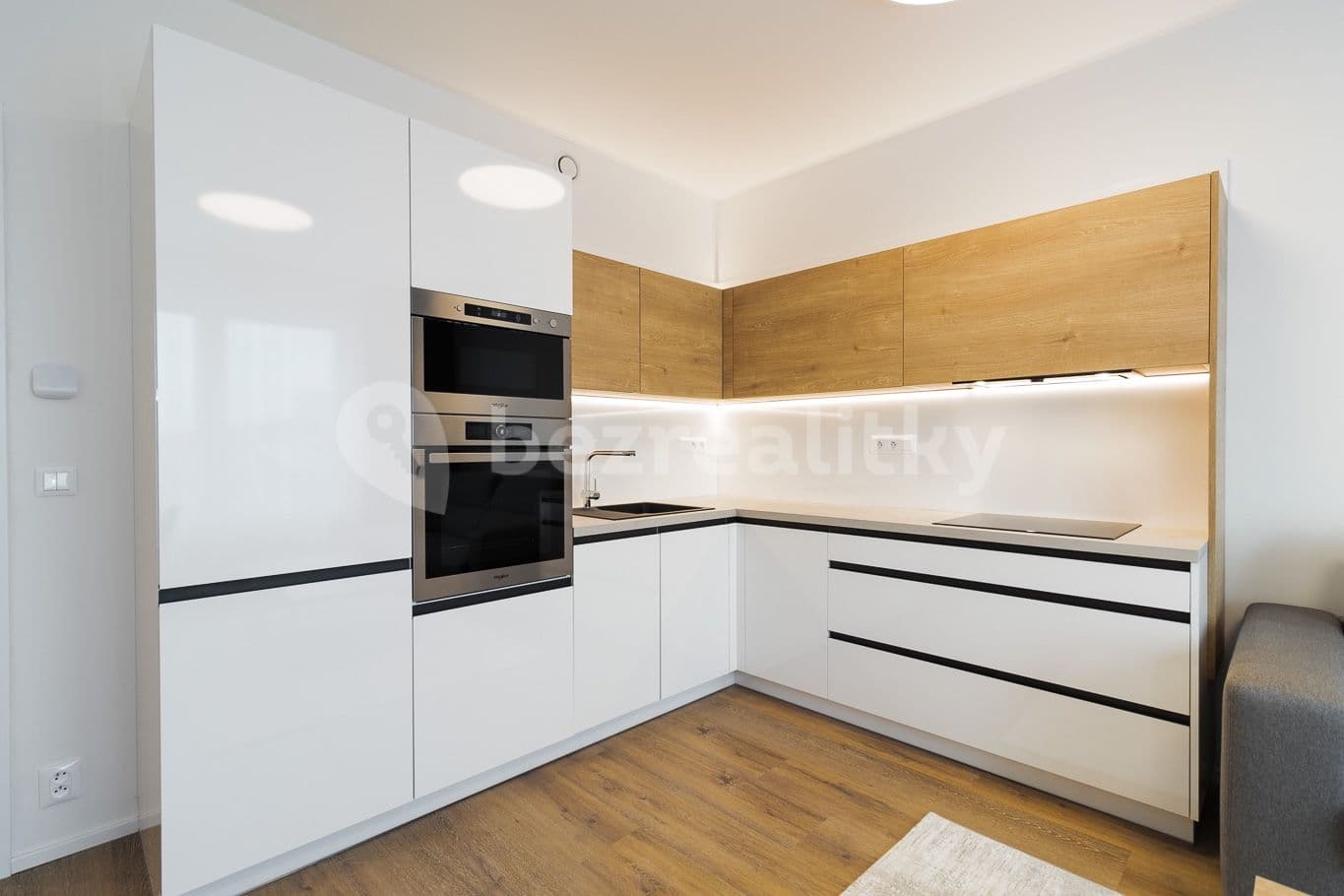 1 bedroom with open-plan kitchen flat to rent, 47 m², Na Palouku, Prague, Prague 1 bedroom with open-plan kitchen flat to rent, 47 m², Na Palouku, Prague, Prague