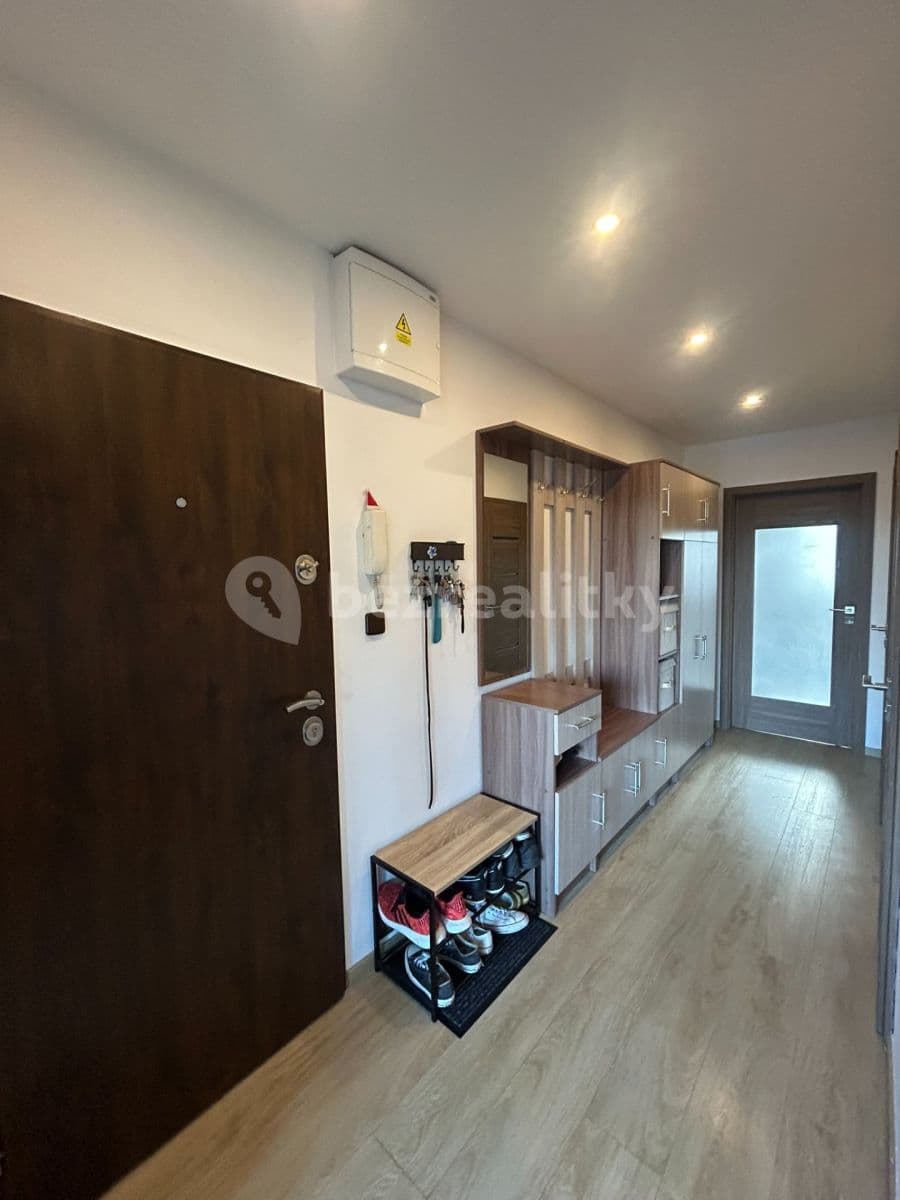 2 bedroom with open-plan kitchen flat to rent, 69 m², Bítovská, Prague, Prague 2 bedroom with open-plan kitchen flat to rent, 69 m², Bítovská, Prague, Prague