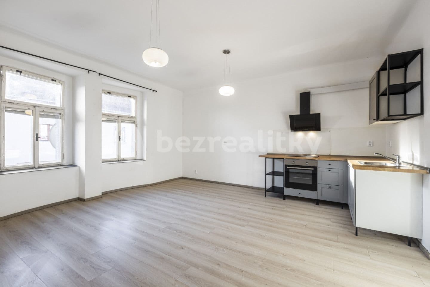 1 bedroom with open-plan kitchen flat for sale, 53 m², Čechova, Kralupy nad Vltavou, Středočeský Region