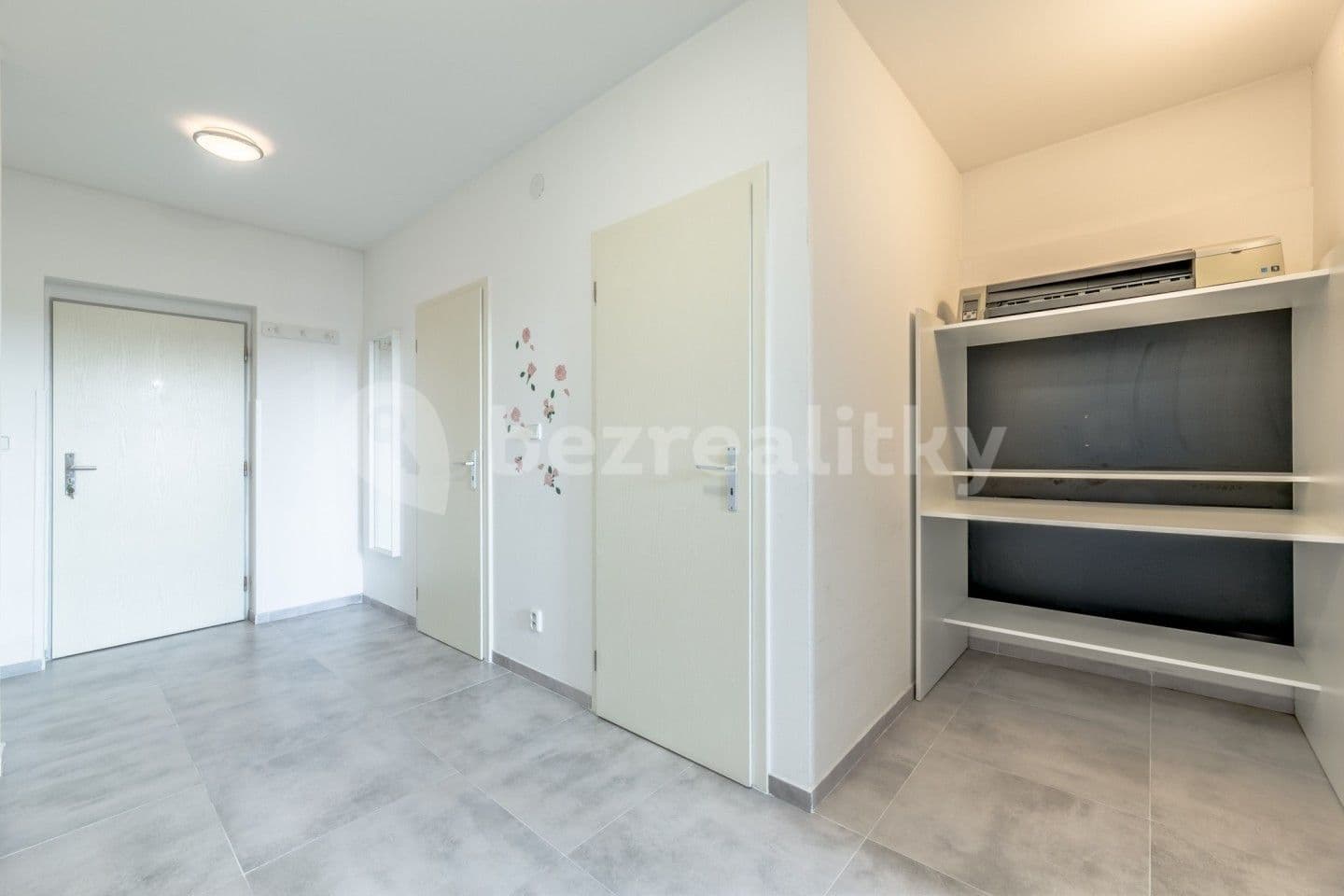 1 bedroom with open-plan kitchen flat for sale, 62 m², Českobrodská, Prague, Prague