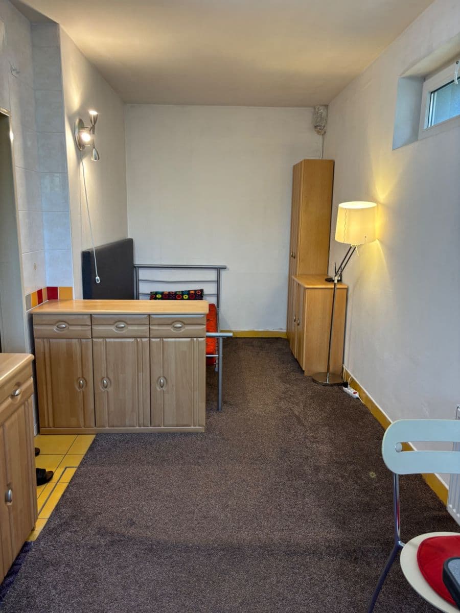 Studio flat to rent, 20 m², Roztylské sady, Prague, Prague Studio flat to rent, 20 m², Roztylské sady, Prague, Prague