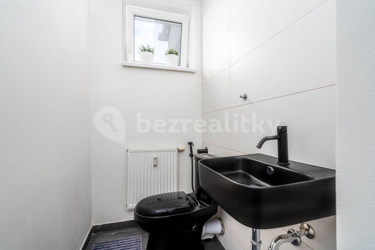 3 bedroom flat for sale, 106 m², Kmochova, Hostivice, Středočeský Region