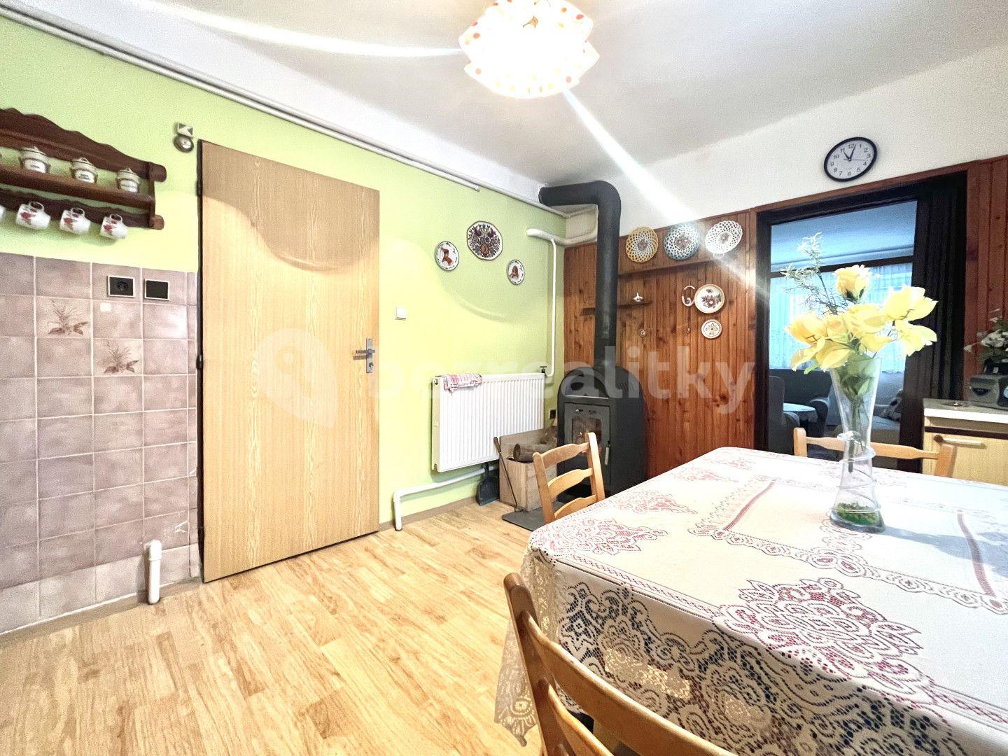 3 bedroom flat for sale, 81 m², Bílovice, Zlínský Region