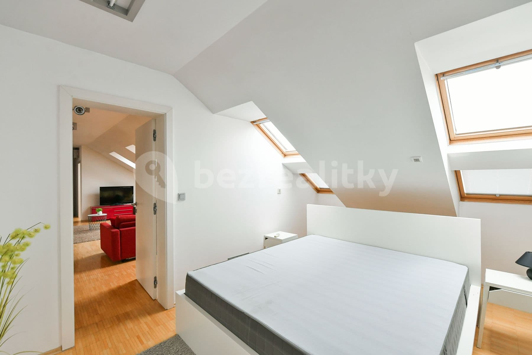 2 bedroom with open-plan kitchen flat for sale, 112 m², Mikulandská, Prague, Prague