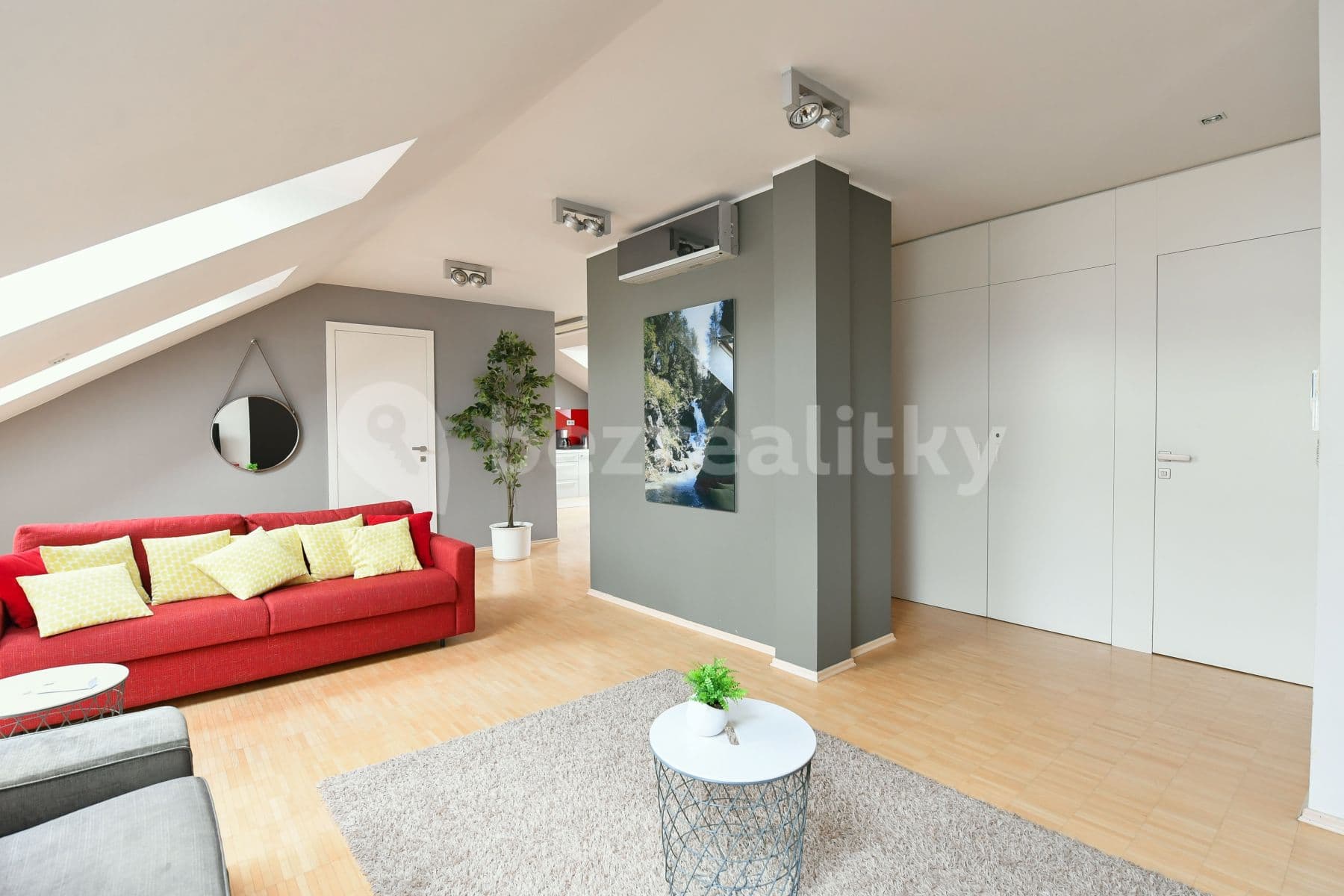 2 bedroom with open-plan kitchen flat for sale, 112 m², Mikulandská, Prague, Prague