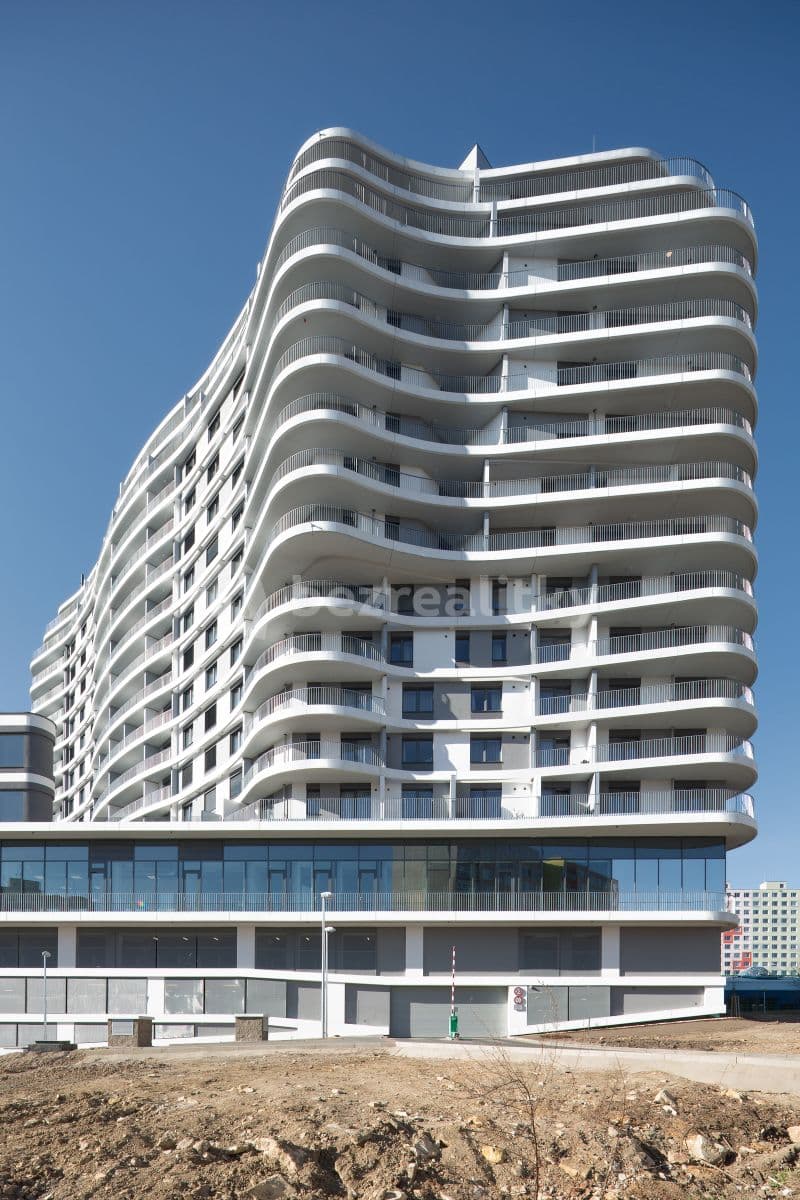 Studio flat to rent, 42 m², Mukařovského, Prague, Prague Studio flat to rent, 42 m², Mukařovského, Prague, Prague