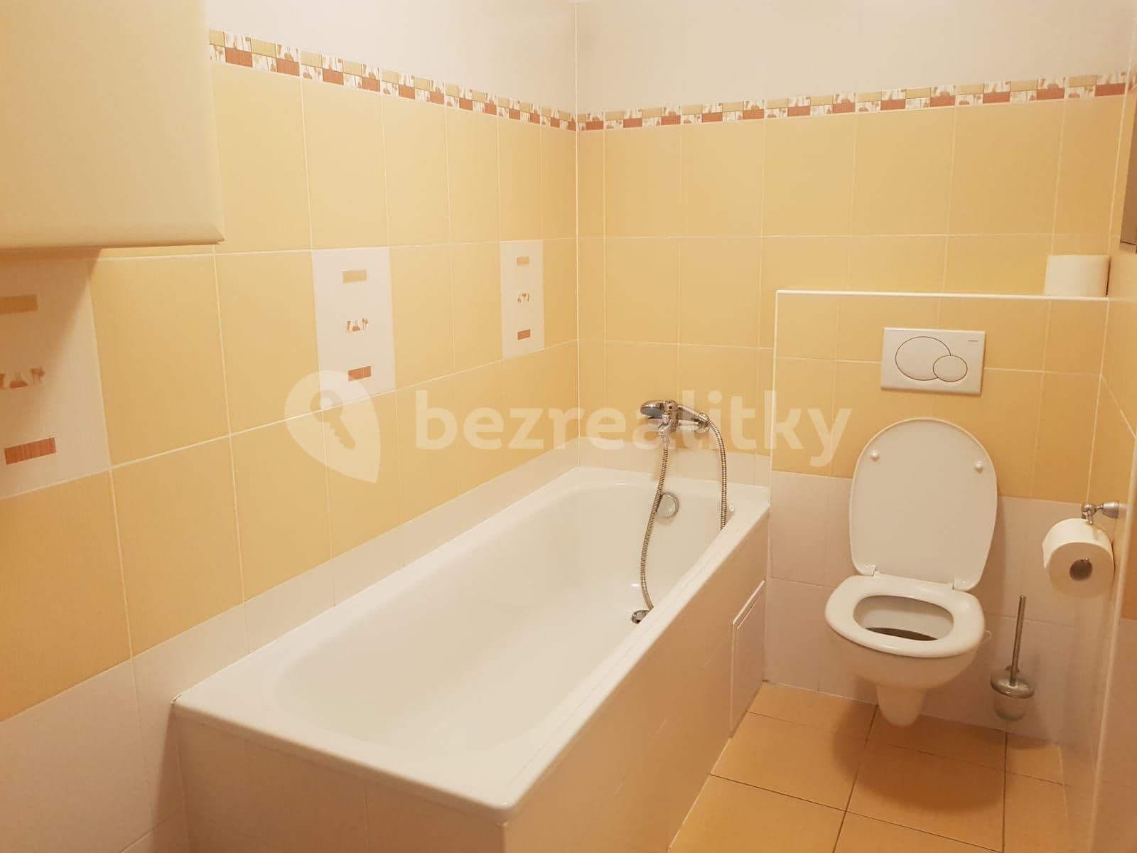 Studio flat to rent, 35 m², Na Vinohradu, Prague, Prague Studio flat to rent, 35 m², Na Vinohradu, Prague, Prague