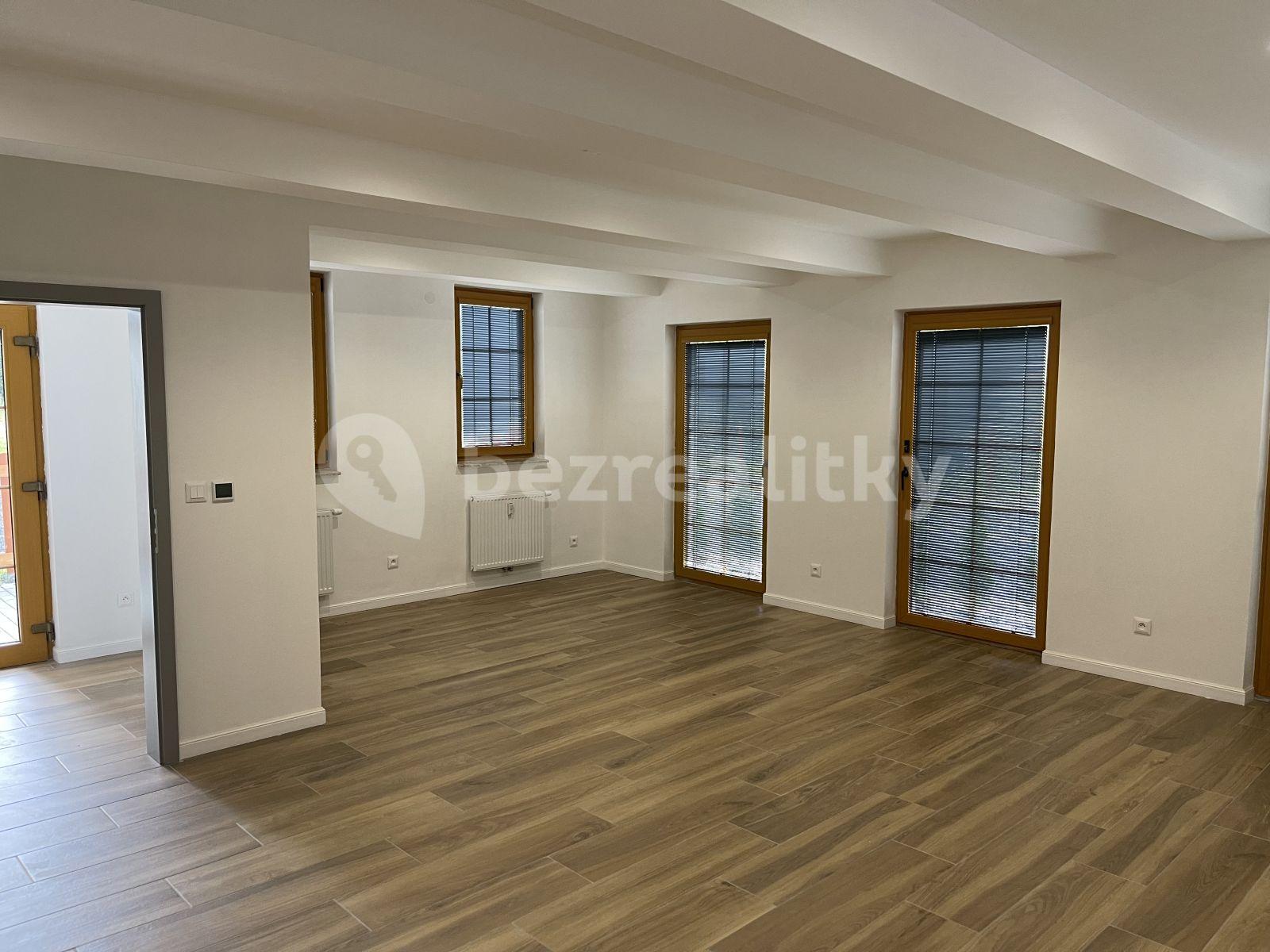 1 bedroom with open-plan kitchen flat for sale, 73 m², Majakovského, Horní Blatná, Karlovarský Region
