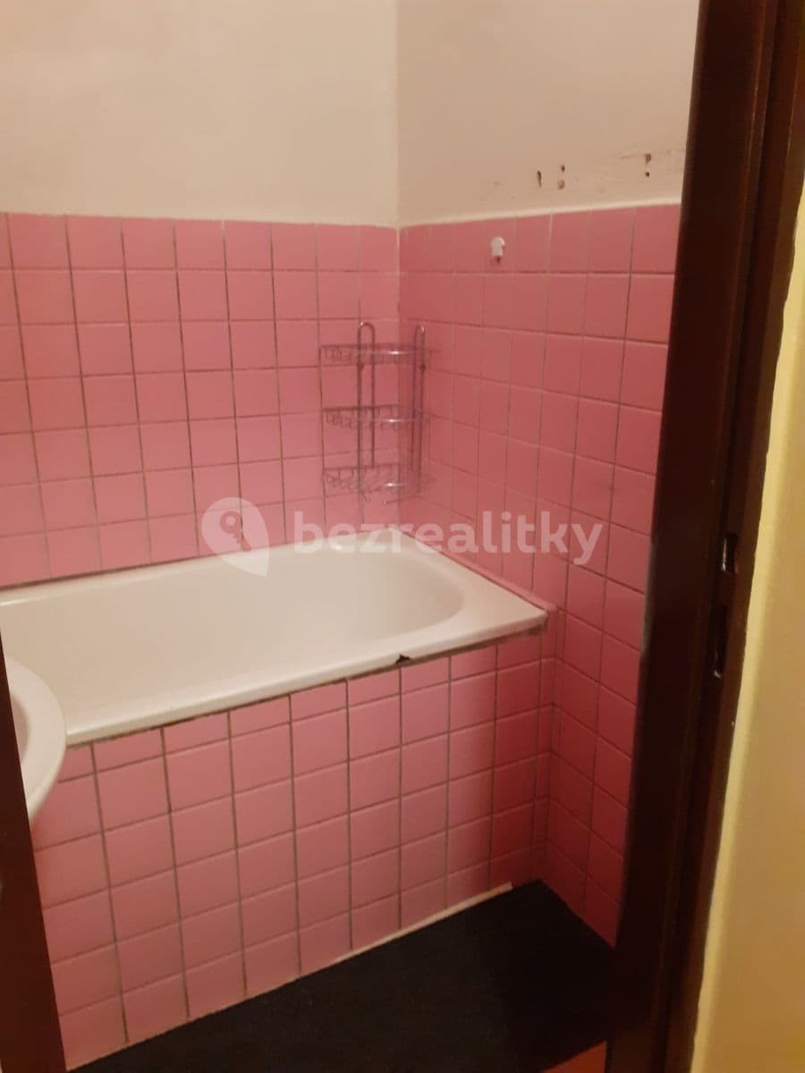 3 bedroom flat to rent, 73 m², Pětihosty, Středočeský Region 3 bedroom flat to rent, 73 m², Pětihosty, Středočeský Region