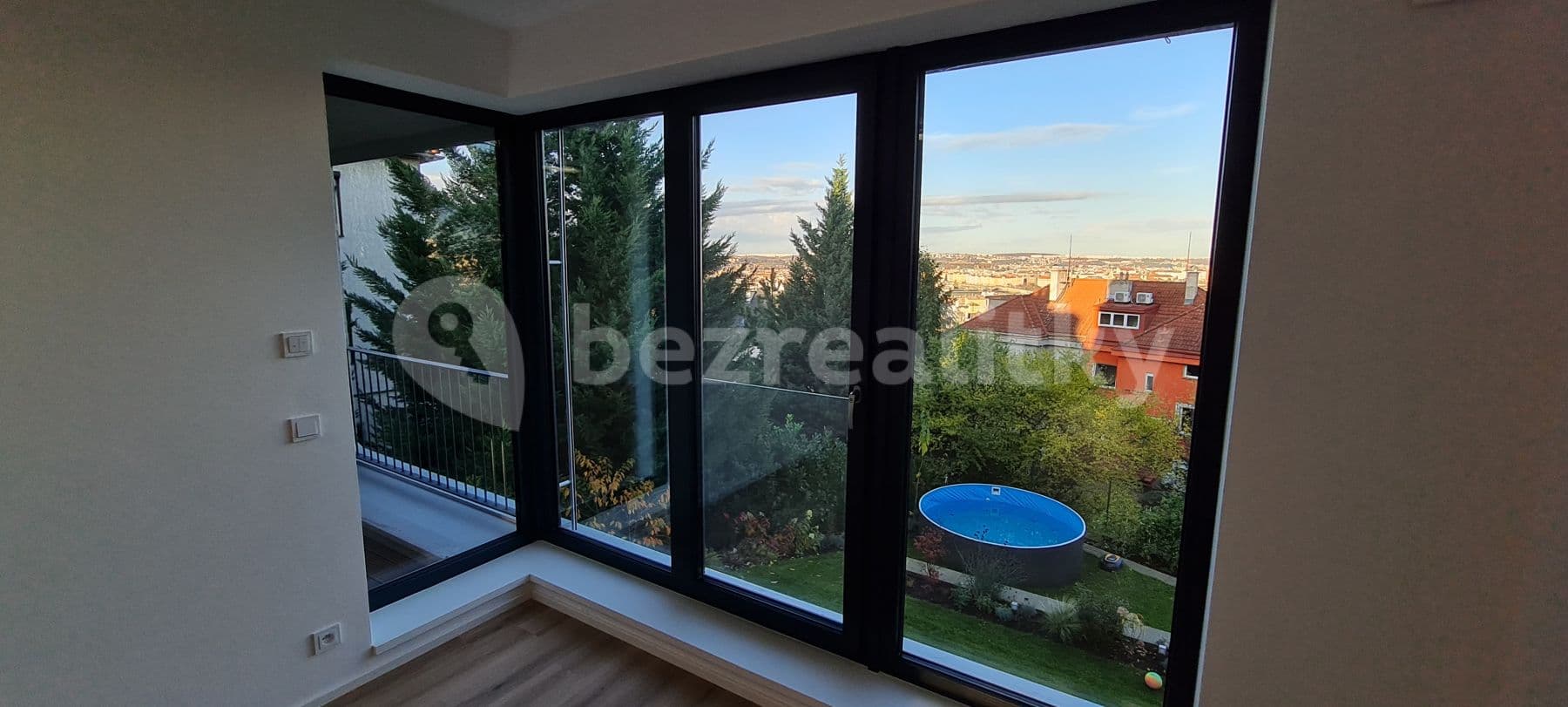 2 bedroom with open-plan kitchen flat to rent, 73 m², Pod Kesnerkou, Prague, Prague 2 bedroom with open-plan kitchen flat to rent, 73 m², Pod Kesnerkou, Prague, Prague