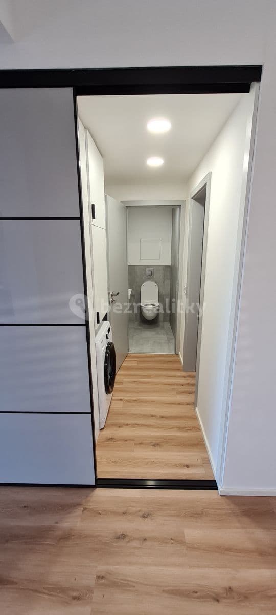 2 bedroom with open-plan kitchen flat to rent, 73 m², Pod Kesnerkou, Prague, Prague 2 bedroom with open-plan kitchen flat to rent, 73 m², Pod Kesnerkou, Prague, Prague