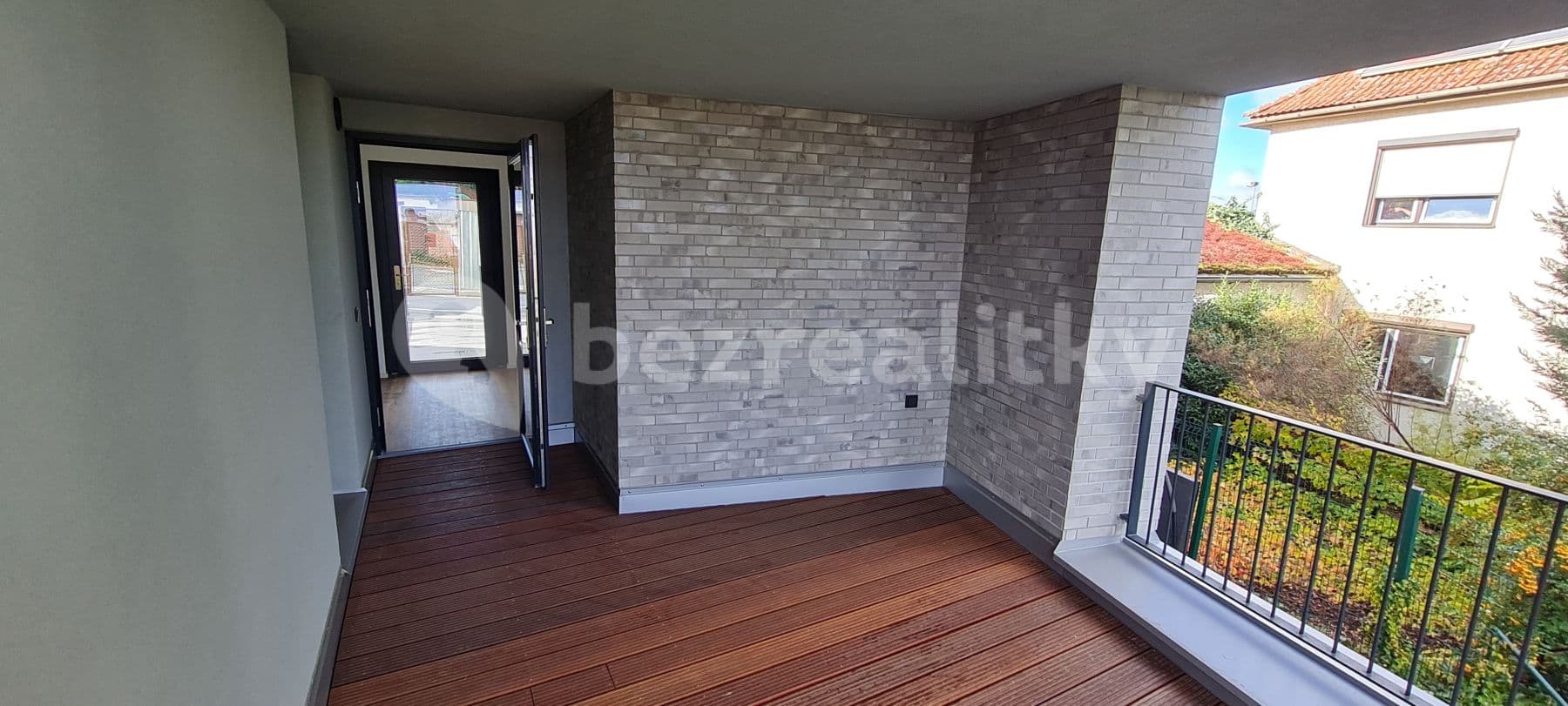 2 bedroom with open-plan kitchen flat to rent, 73 m², Pod Kesnerkou, Prague, Prague 2 bedroom with open-plan kitchen flat to rent, 73 m², Pod Kesnerkou, Prague, Prague