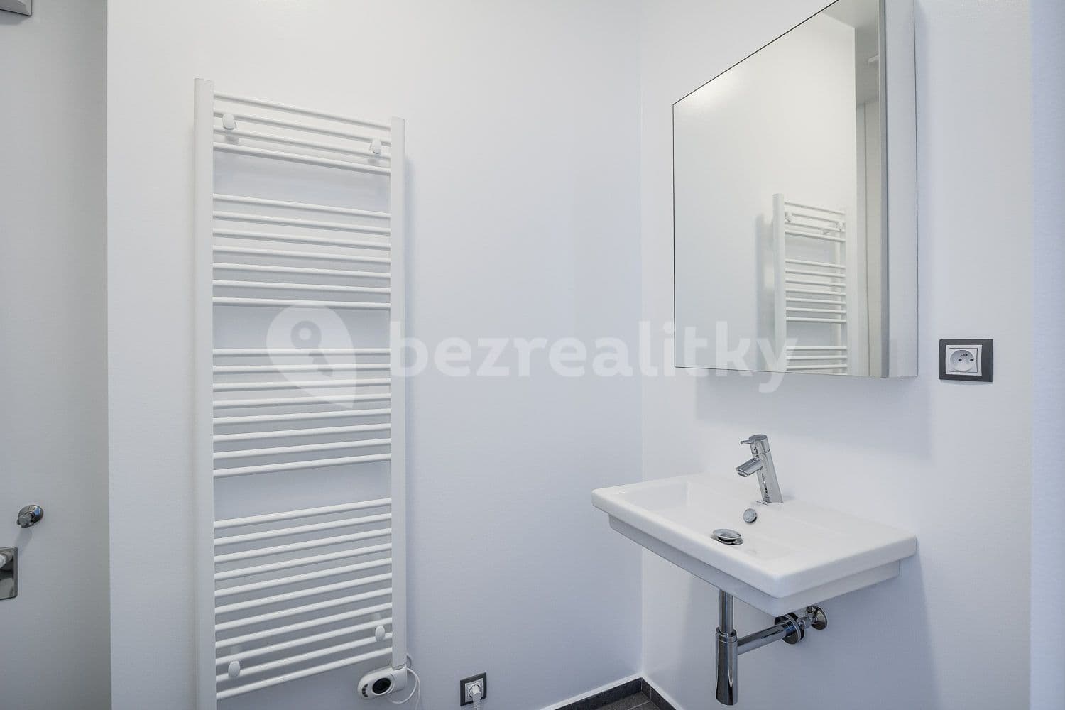 2 bedroom with open-plan kitchen flat to rent, 60 m², Neklanova, Prague, Prague 2 bedroom with open-plan kitchen flat to rent, 60 m², Neklanova, Prague, Prague