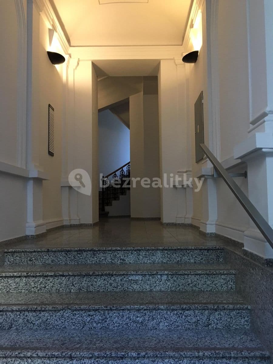 2 bedroom with open-plan kitchen flat to rent, 60 m², Neklanova, Prague, Prague 2 bedroom with open-plan kitchen flat to rent, 60 m², Neklanova, Prague, Prague