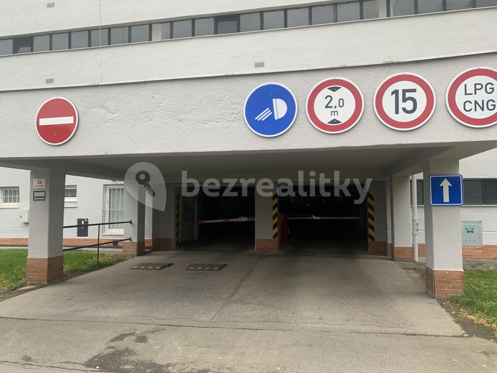 garage to rent, 16 m², Voroněžská, Brno, Jihomoravský Region garage to rent, 16 m², Voroněžská, Brno, Jihomoravský Region