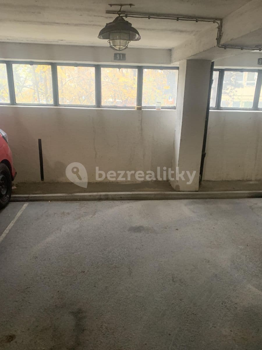 garage to rent, 16 m², Voroněžská, Brno, Jihomoravský Region garage to rent, 16 m², Voroněžská, Brno, Jihomoravský Region