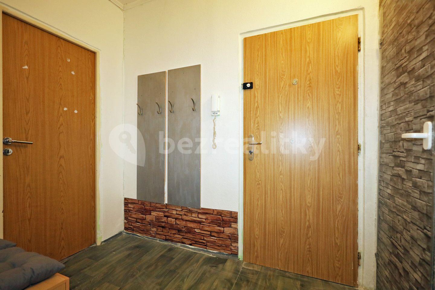 3 bedroom flat for sale, 65 m², náměstí 9. května, Chodov, Karlovarský Region