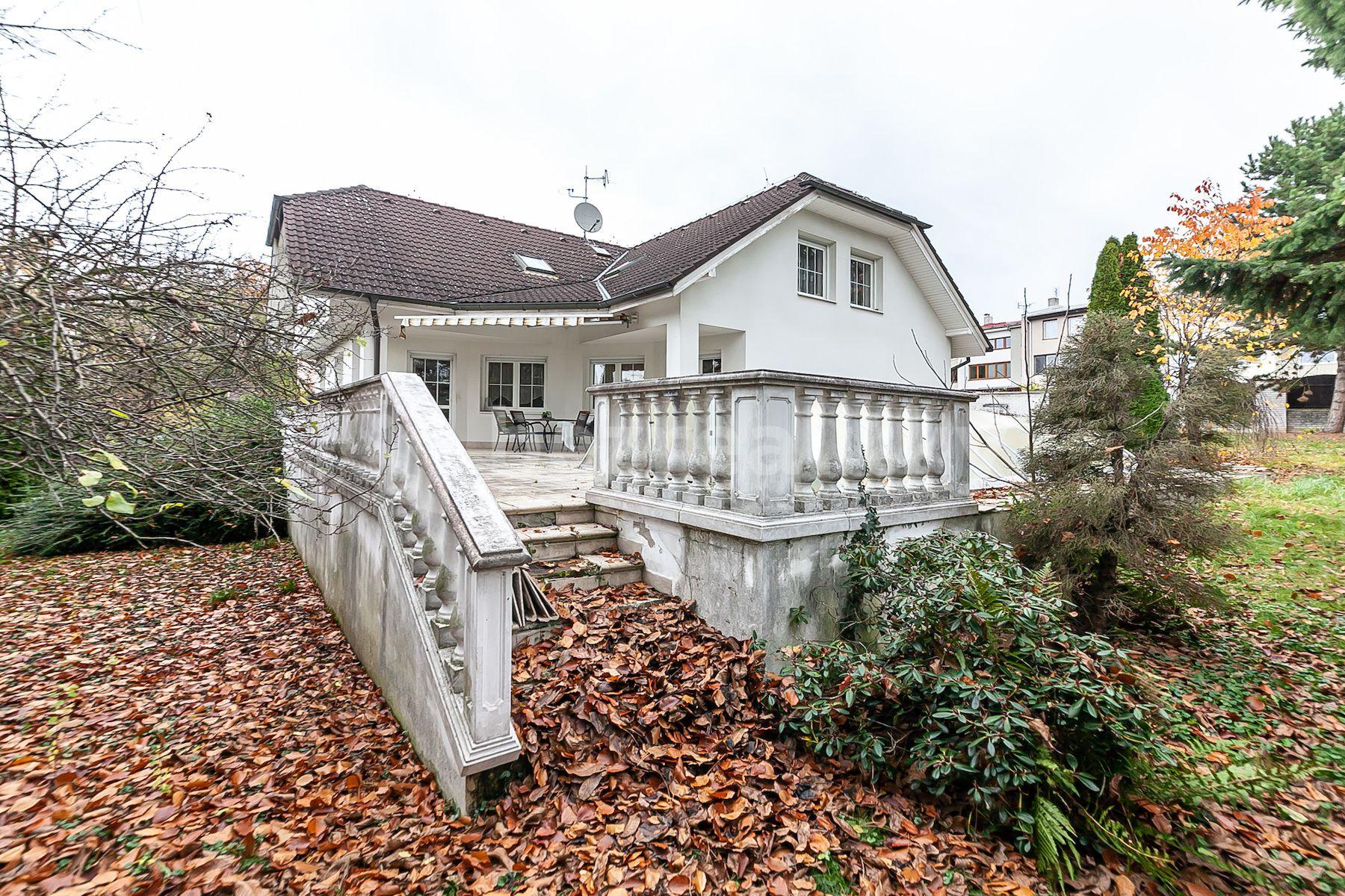 house for sale, 232 m², Beldova, Prague, Prague