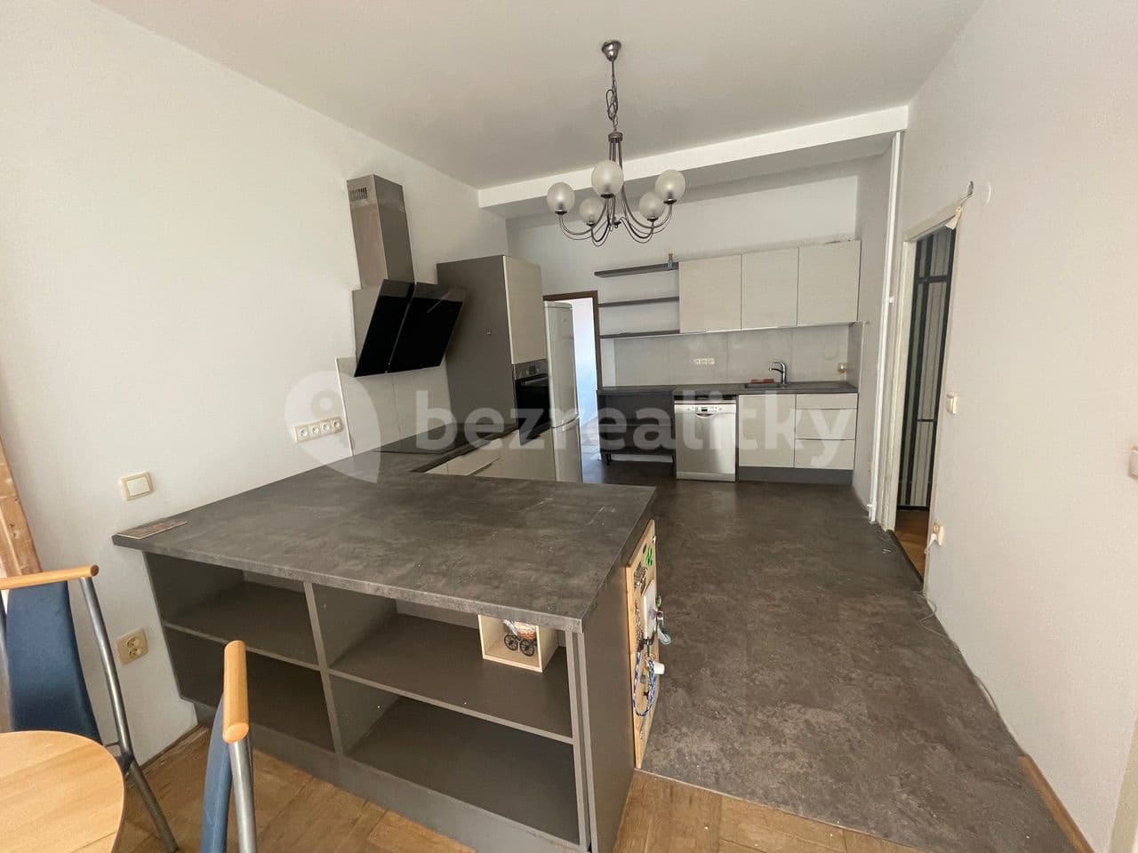 2 bedroom with open-plan kitchen flat to rent, 77 m², Kotlářská, Brno, Jihomoravský Region 2 bedroom with open-plan kitchen flat to rent, 77 m², Kotlářská, Brno, Jihomoravský Region