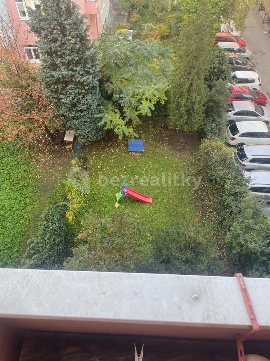 2 bedroom with open-plan kitchen flat to rent, 77 m², Kotlářská, Brno, Jihomoravský Region 2 bedroom with open-plan kitchen flat to rent, 77 m², Kotlářská, Brno, Jihomoravský Region