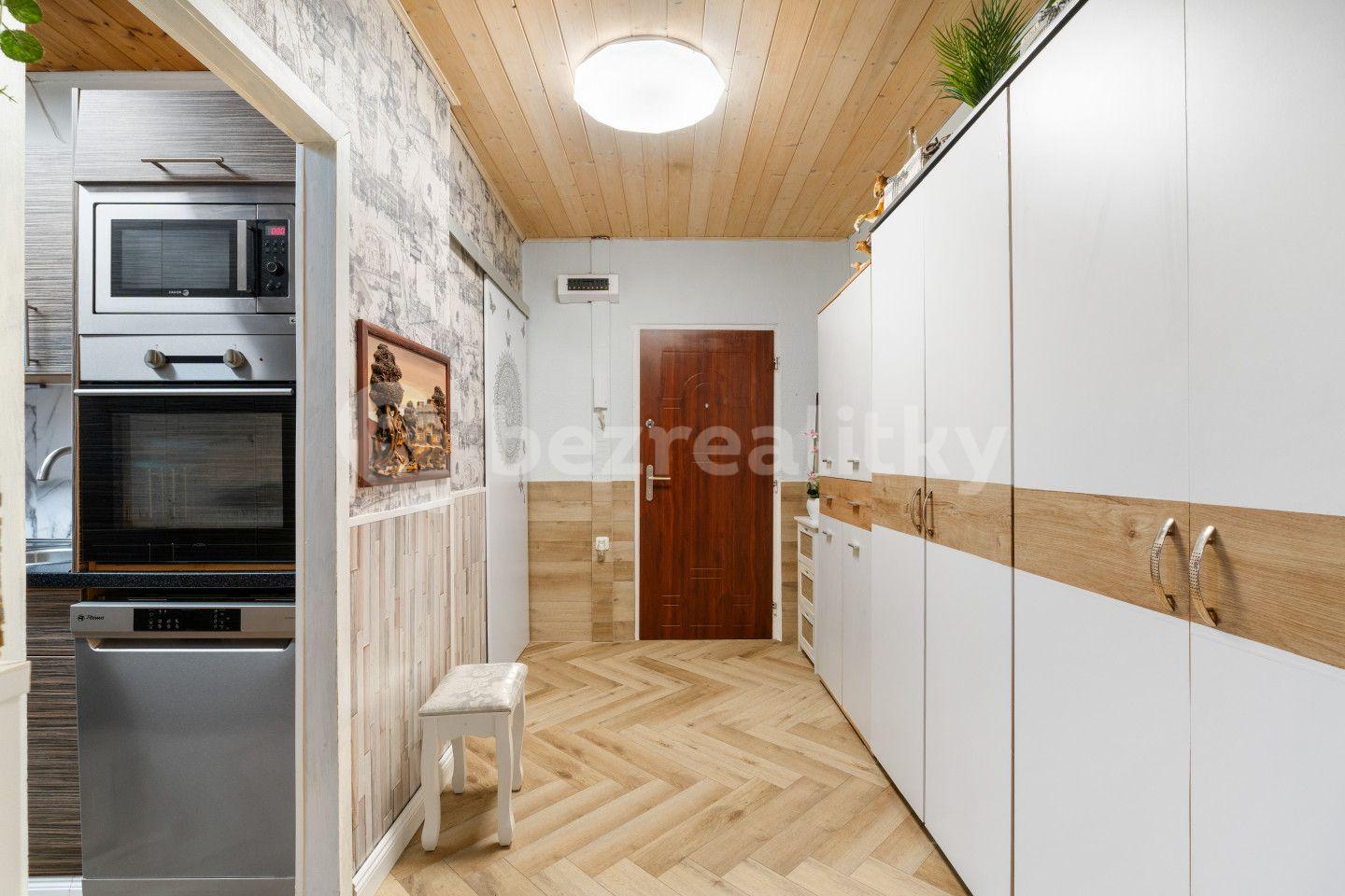3 bedroom flat for sale, 77 m², Jasmínová, Krupka, Ústecký Region