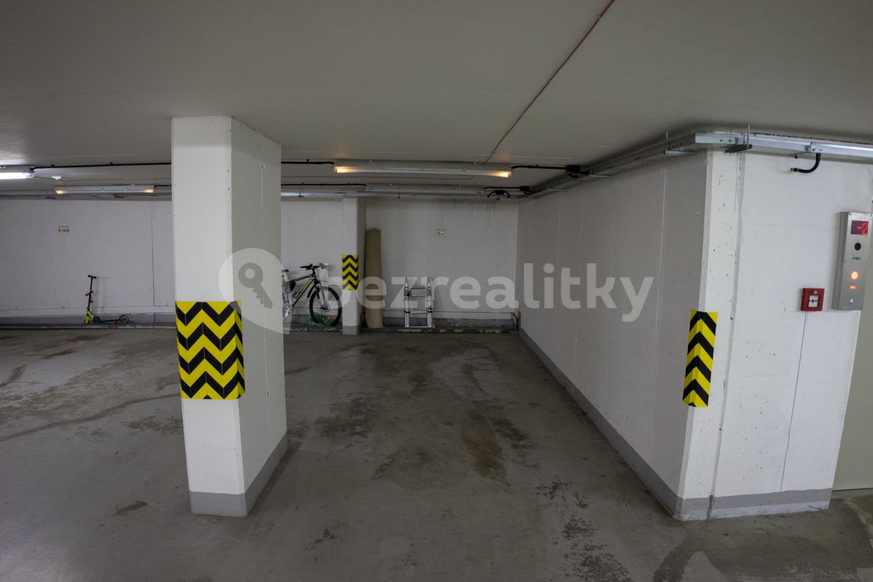 1 bedroom with open-plan kitchen flat to rent, 53 m², Na Žertvách, Prague, Prague 1 bedroom with open-plan kitchen flat to rent, 53 m², Na Žertvách, Prague, Prague