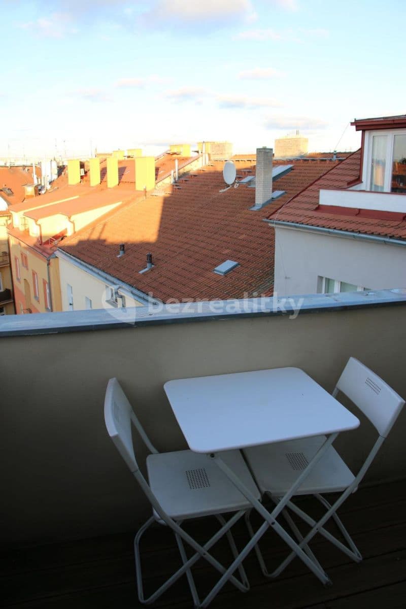 3 bedroom with open-plan kitchen flat to rent, 120 m², Eliášova, Prague, Prague 3 bedroom with open-plan kitchen flat to rent, 120 m², Eliášova, Prague, Prague