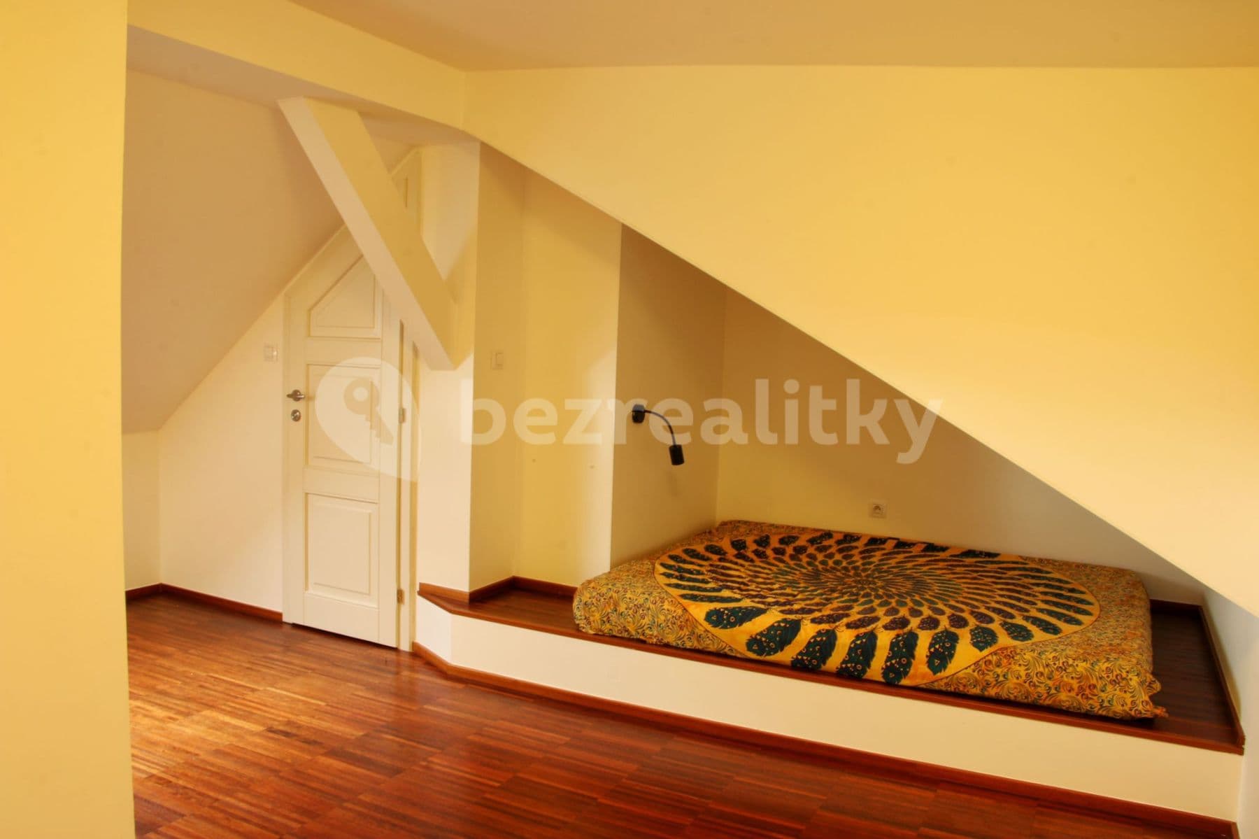 3 bedroom with open-plan kitchen flat to rent, 120 m², Eliášova, Prague, Prague 3 bedroom with open-plan kitchen flat to rent, 120 m², Eliášova, Prague, Prague